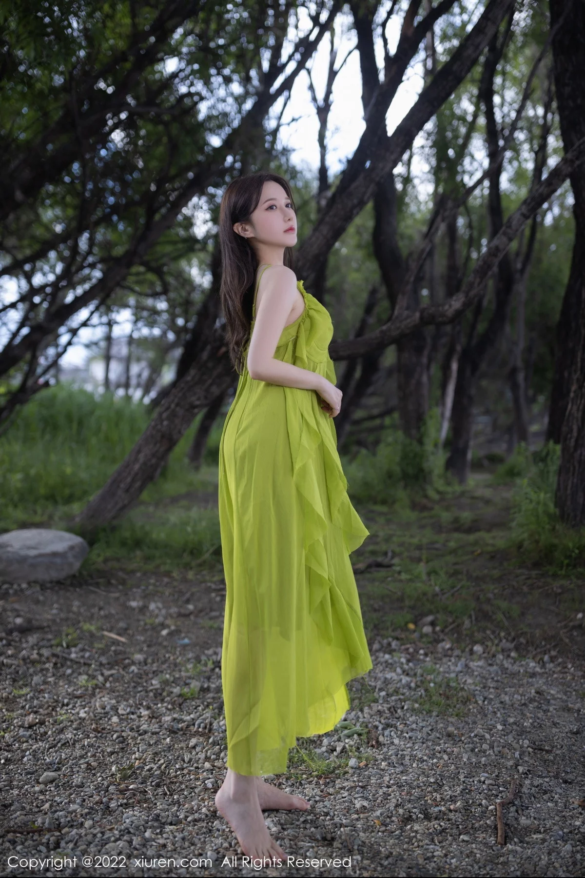 [[XiuRen秀人网]秀人网]No.5979_模特鱼子酱Fish四季拍摄主题性感吊裙系列秀完美身材诱惑写真73P