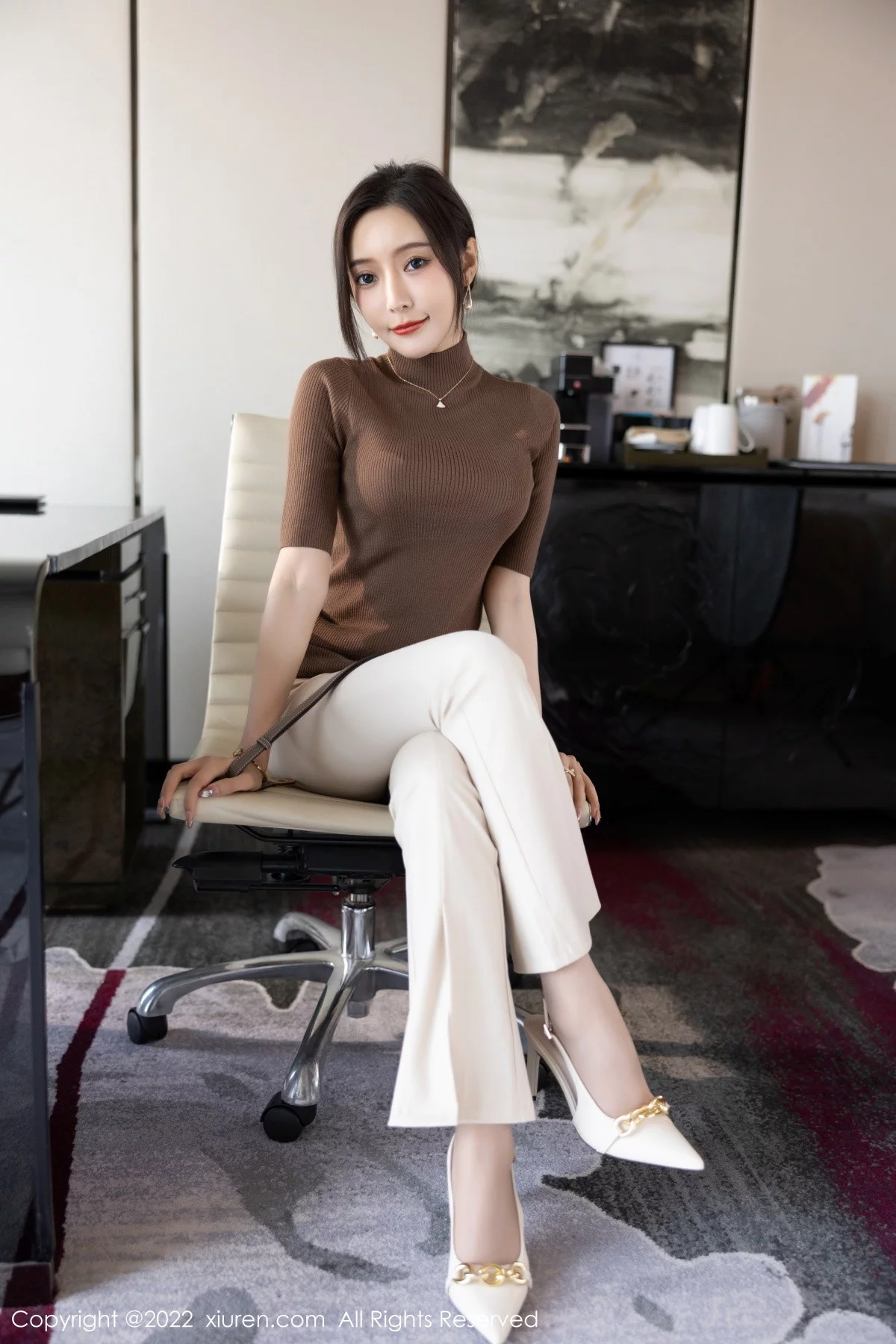 [[XiuRen秀人网]秀人网]No.5978_女神王馨瑶yanni私房半脱露性感蓝色内衣配超薄无内肉丝诱惑写真81P