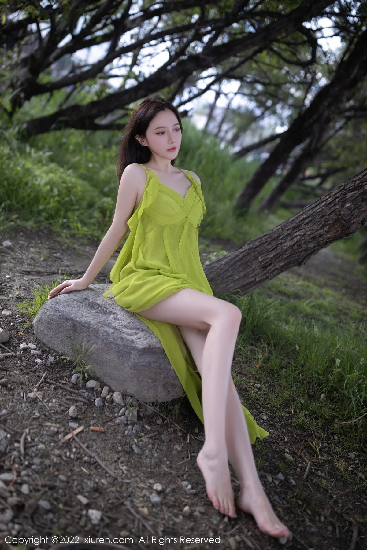 [[XiuRen秀人网]秀人网]No.5979_模特鱼子酱Fish四季拍摄主题性感吊裙系列秀完美身材诱惑写真73P