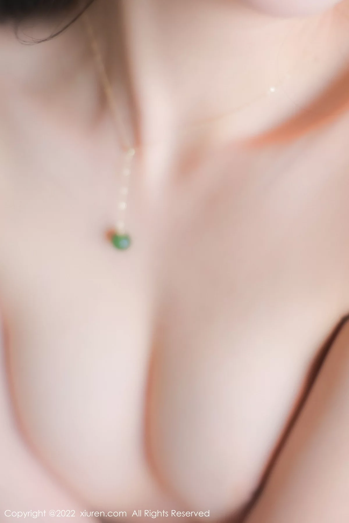 [[XiuRen秀人网]秀人网]No.5982_新人浅浅Danny淡蓝T恤配灰色短裙露蕾丝内衣超薄黑丝诱惑写真88P