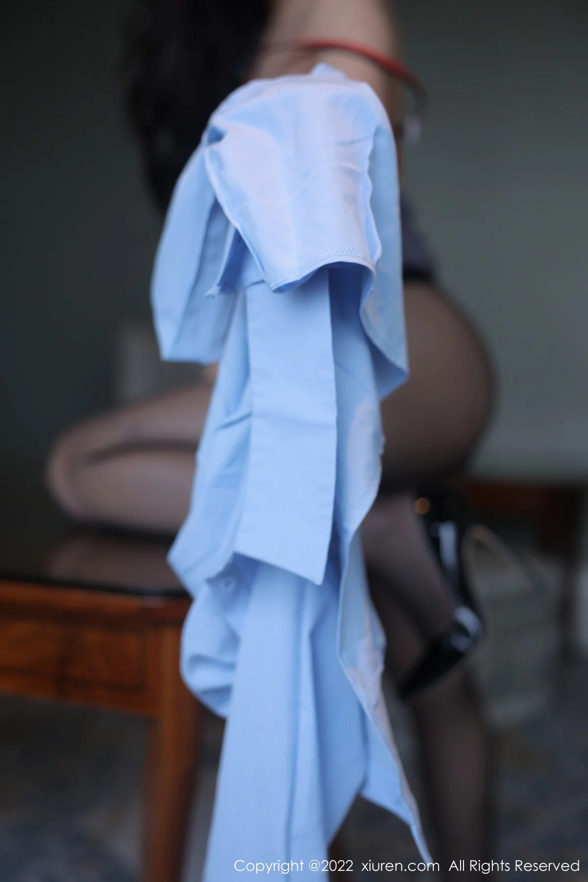 [[XiuRen秀人网]秀人网]No.5982_新人浅浅Danny淡蓝T恤配灰色短裙露蕾丝内衣超薄黑丝诱惑写真88P