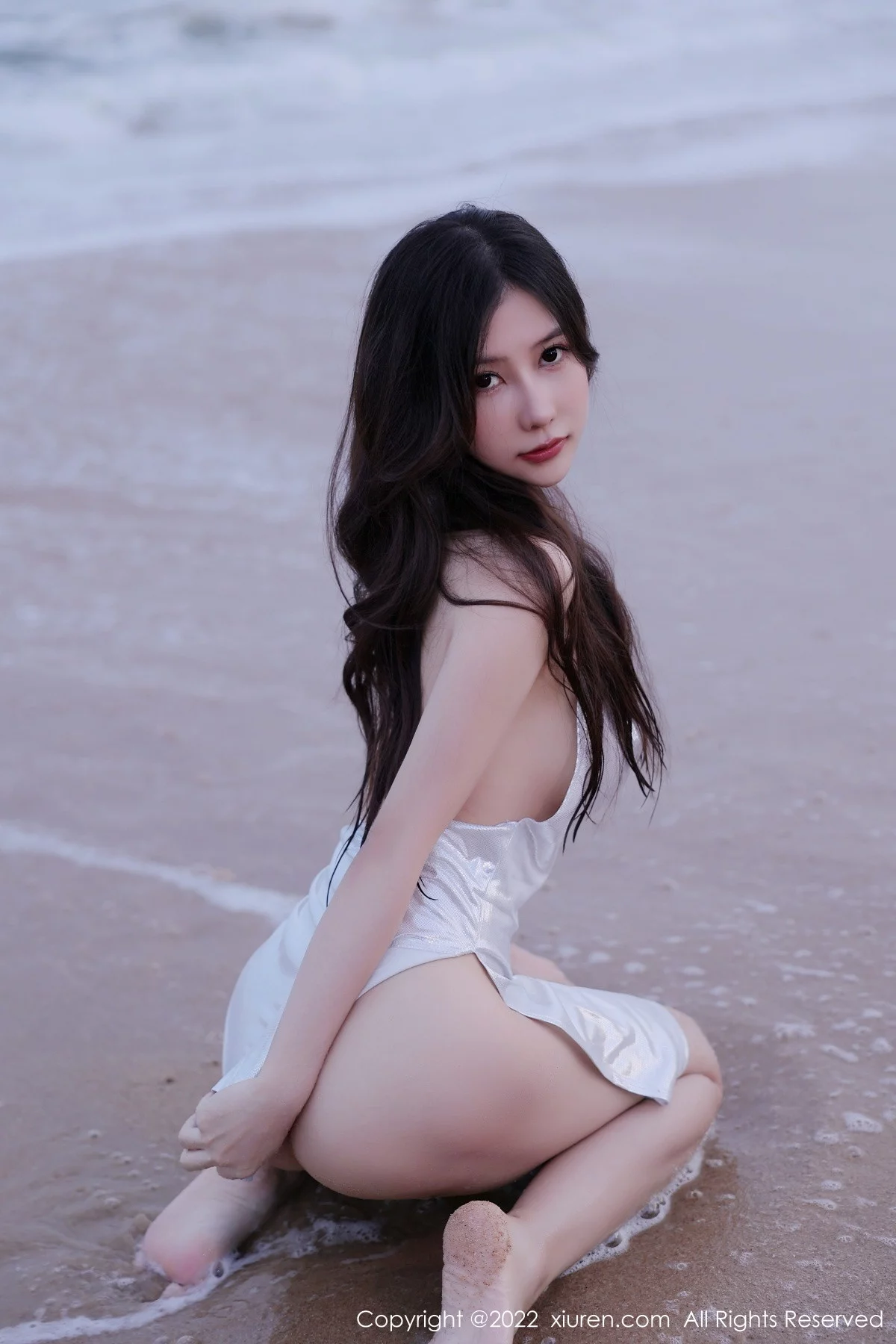 [[XiuRen秀人网]秀人网]No.5990_模特尹甜甜海滩场景性感蓝绿色比基尼秀完美身材迷人诱惑写真65P