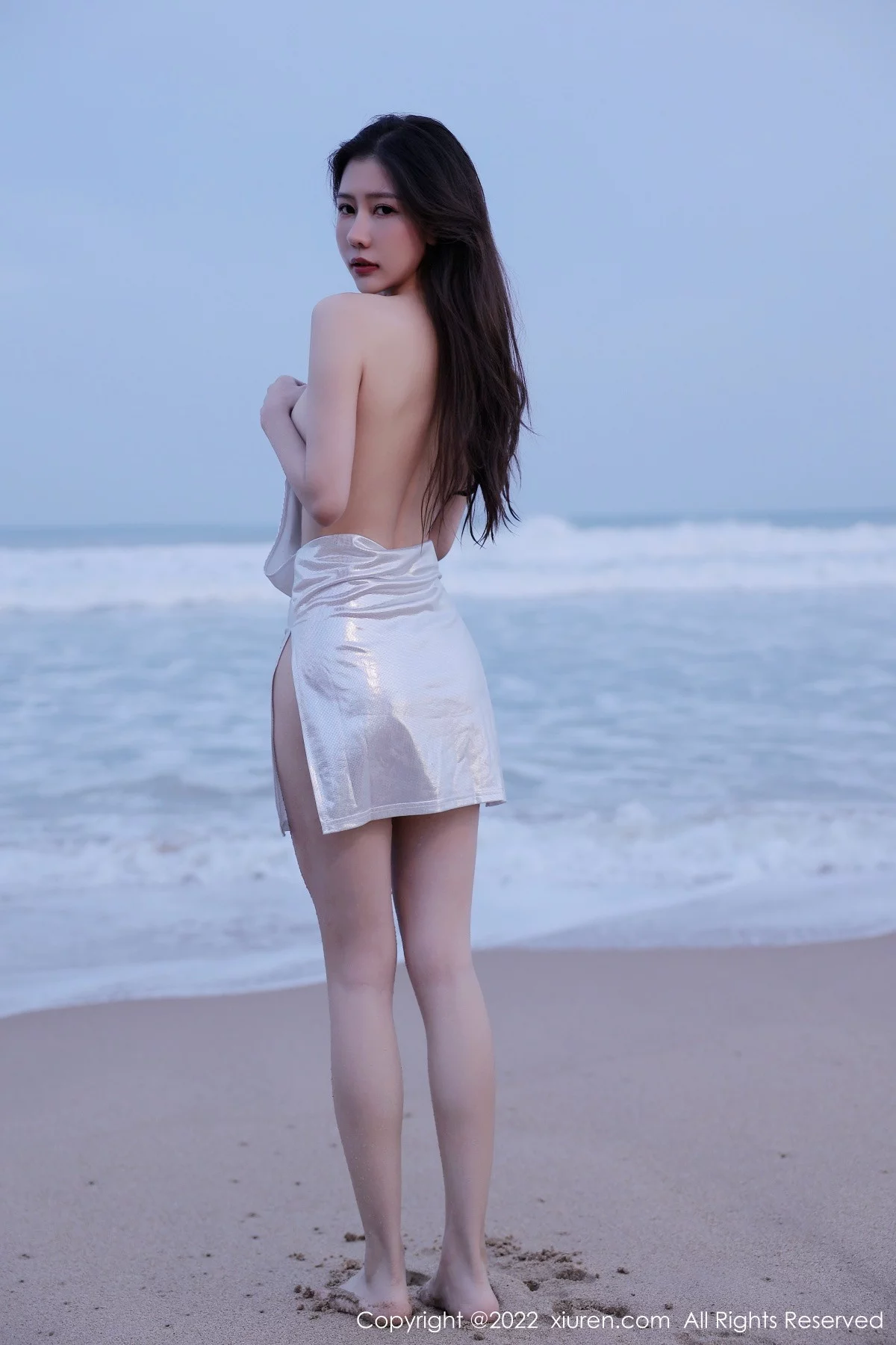 [[XiuRen秀人网]秀人网]No.5990_模特尹甜甜海滩场景性感蓝绿色比基尼秀完美身材迷人诱惑写真65P