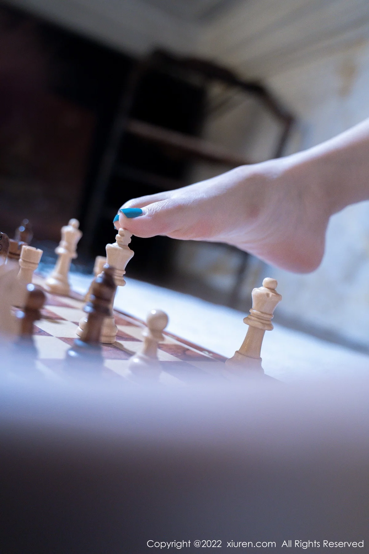 [[XiuRen秀人网]秀人网]No.5988_模特雅雯私房性感白色露肩服饰露黑色蕾丝内衣魅惑黑丝迷人写真65P