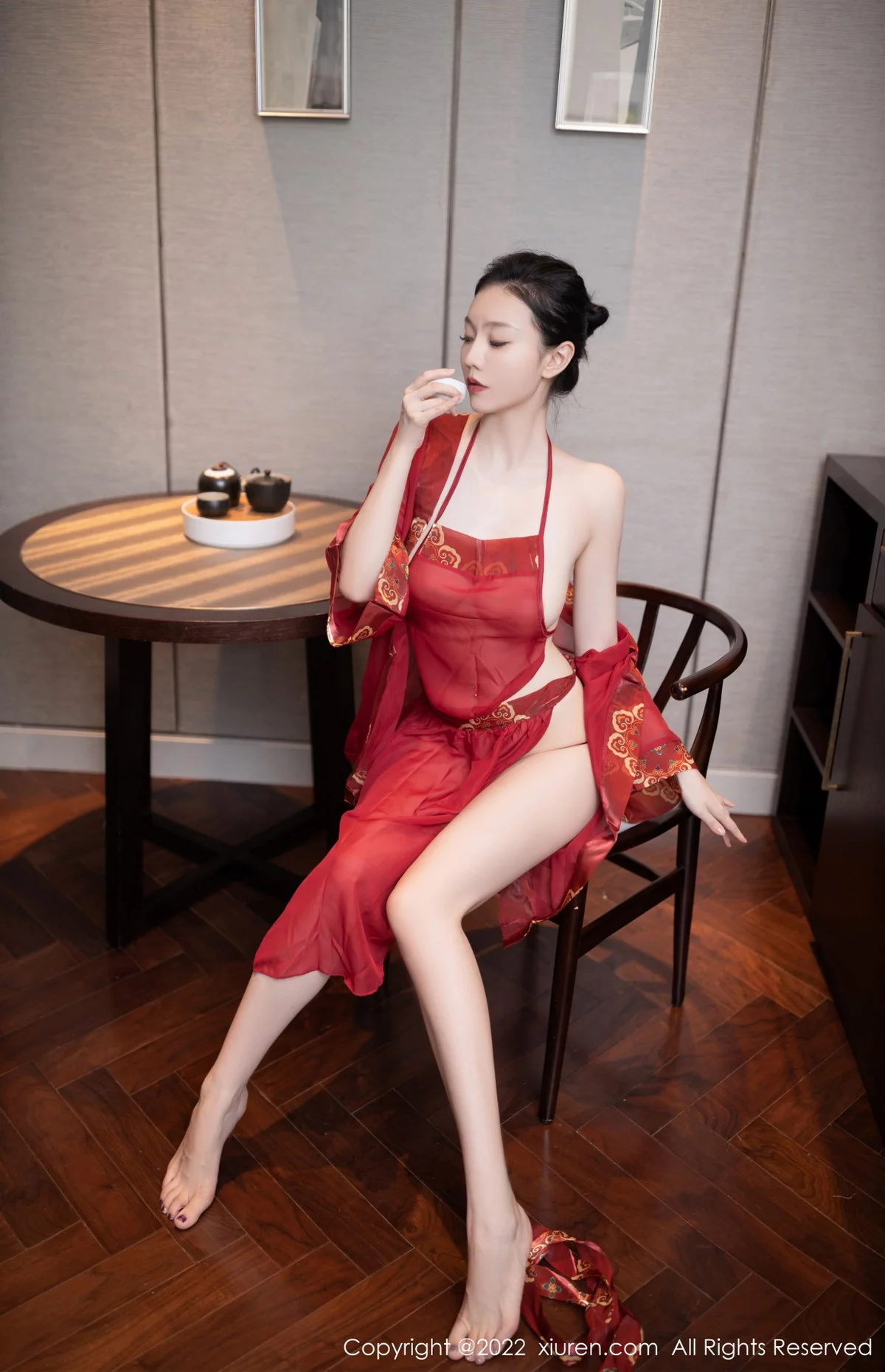 [[XiuRen秀人网]秀人网]No.5992_模特安然anran性感红色轻透薄纱布兜秀曼妙身姿惹火诱惑写真80P