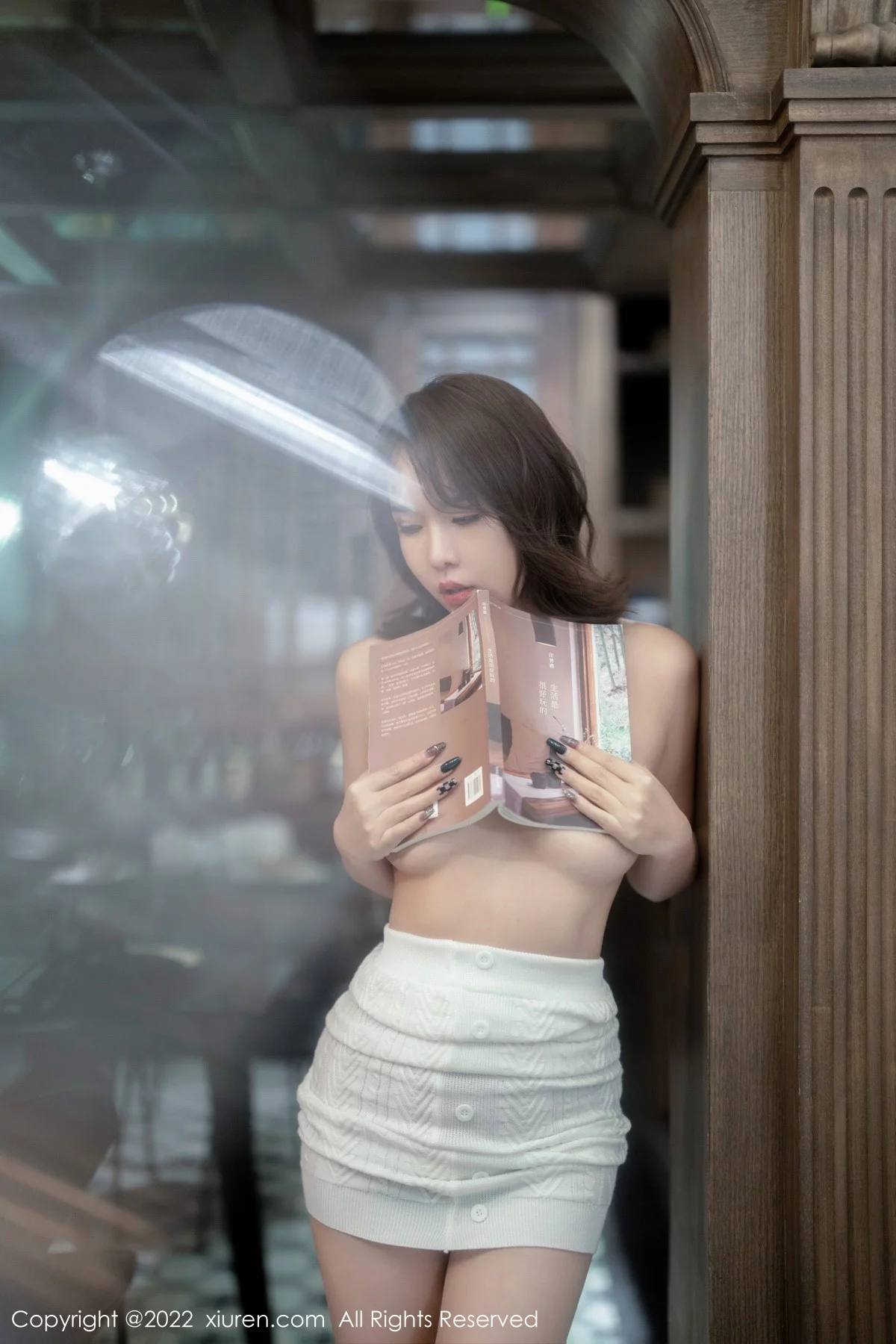 [[XiuRen秀人网]秀人网]No.5988_模特雅雯私房性感白色露肩服饰露黑色蕾丝内衣魅惑黑丝迷人写真65P