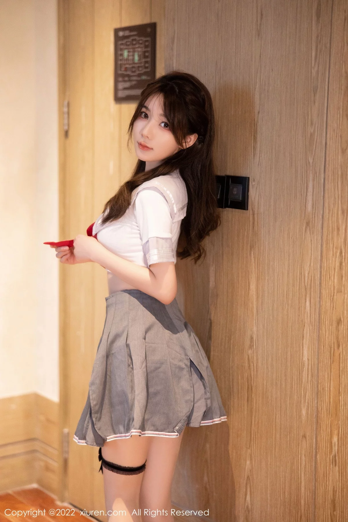 [[XiuRen秀人网]秀人网]No.5996_模特婠婠么私房脱性感制服露白色内衣配超薄肉丝迷人诱惑写真77P