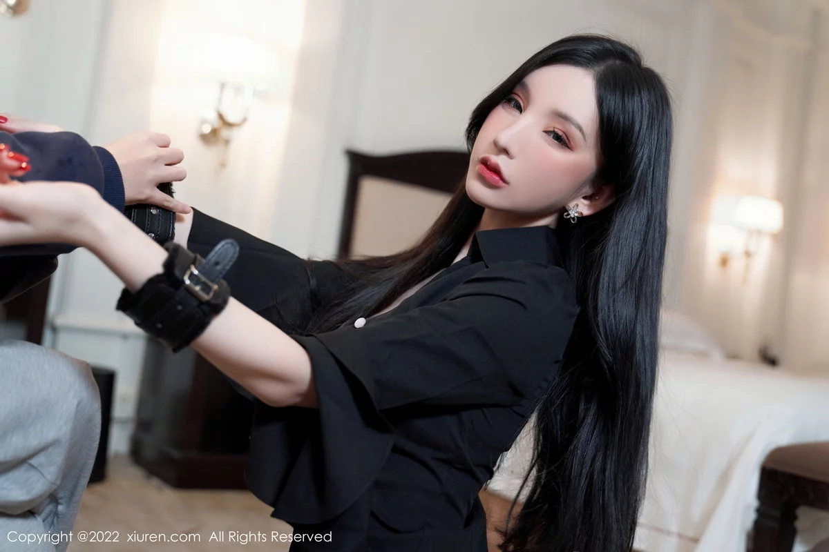 [[XiuRen秀人网]秀人网]No.6012_女神周于希Sally脱职业装露黑色内衣秀完美身材迷人诱惑写真94P