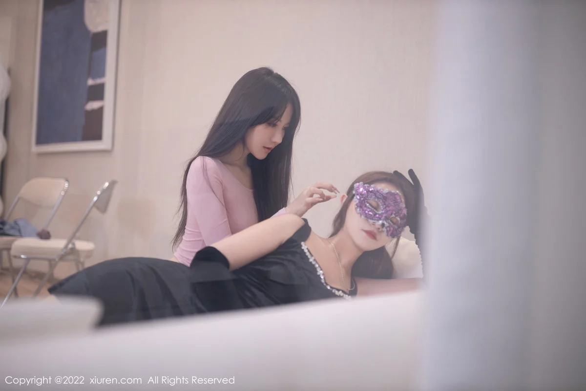 [[XiuRen秀人网]秀人网]No.6011_模特鱼子酱Fish粉色收身上衣配牛仔裤半脱秀曼妙身姿诱惑写真84P