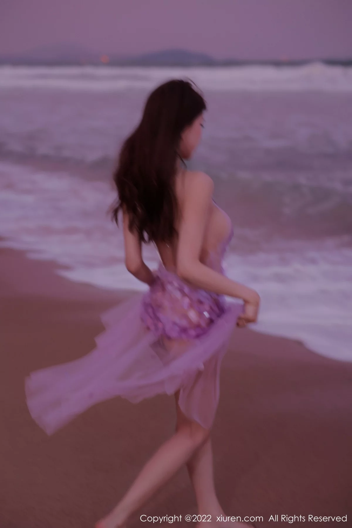 [[XiuRen秀人网]秀人网]No.5890_模特tina_甜仔海南旅拍沙滩场景粉色真空裙秀凹凸身材诱惑写真53P