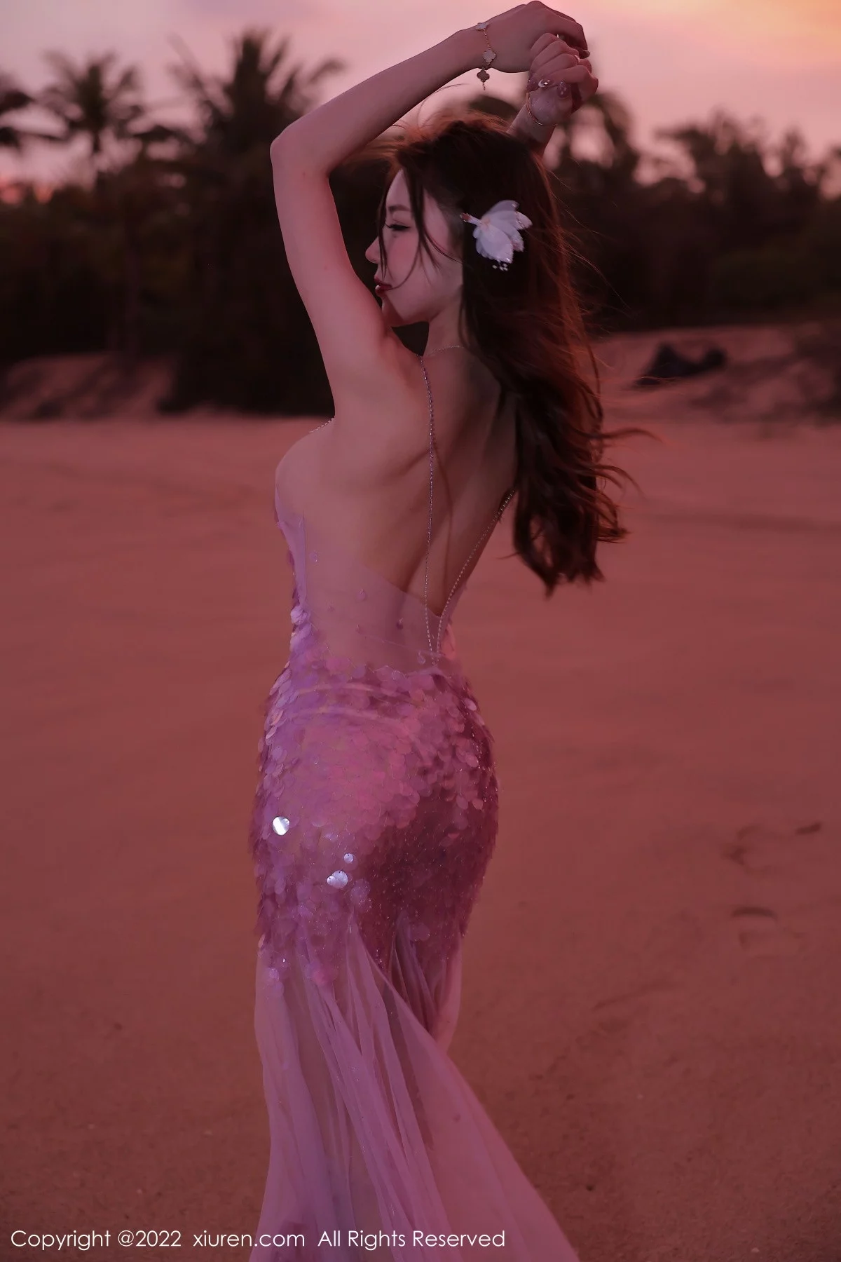 [[XiuRen秀人网]秀人网]No.5890_模特tina_甜仔海南旅拍沙滩场景粉色真空裙秀凹凸身材诱惑写真53P