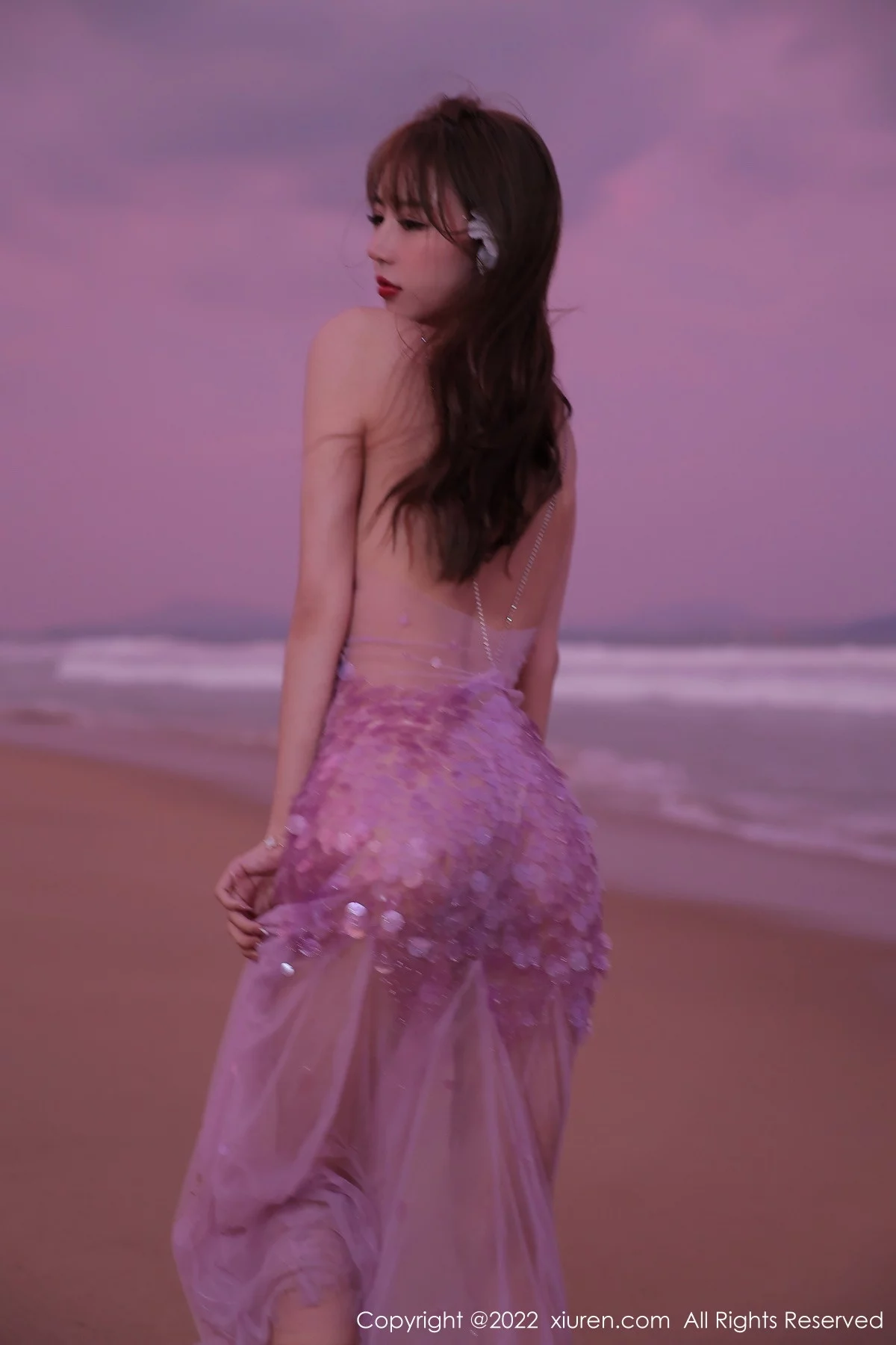 [[XiuRen秀人网]秀人网]No.5890_模特tina_甜仔海南旅拍沙滩场景粉色真空裙秀凹凸身材诱惑写真53P