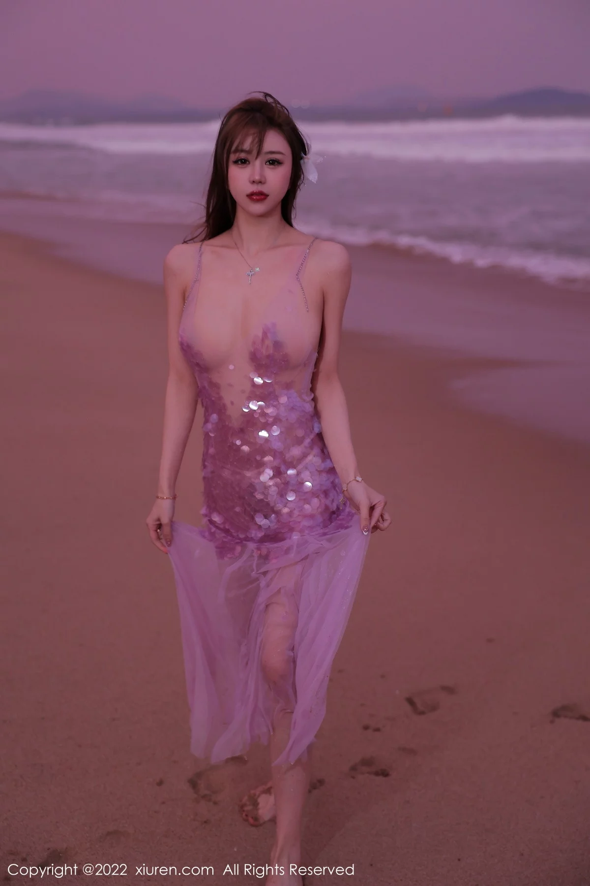 [[XiuRen秀人网]秀人网]No.5890_模特tina_甜仔海南旅拍沙滩场景粉色真空裙秀凹凸身材诱惑写真53P