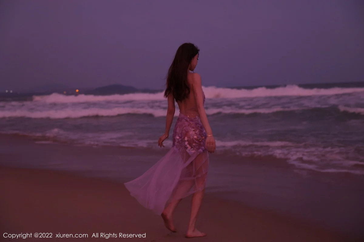 [[XiuRen秀人网]秀人网]No.5890_模特tina_甜仔海南旅拍沙滩场景粉色真空裙秀凹凸身材诱惑写真53P