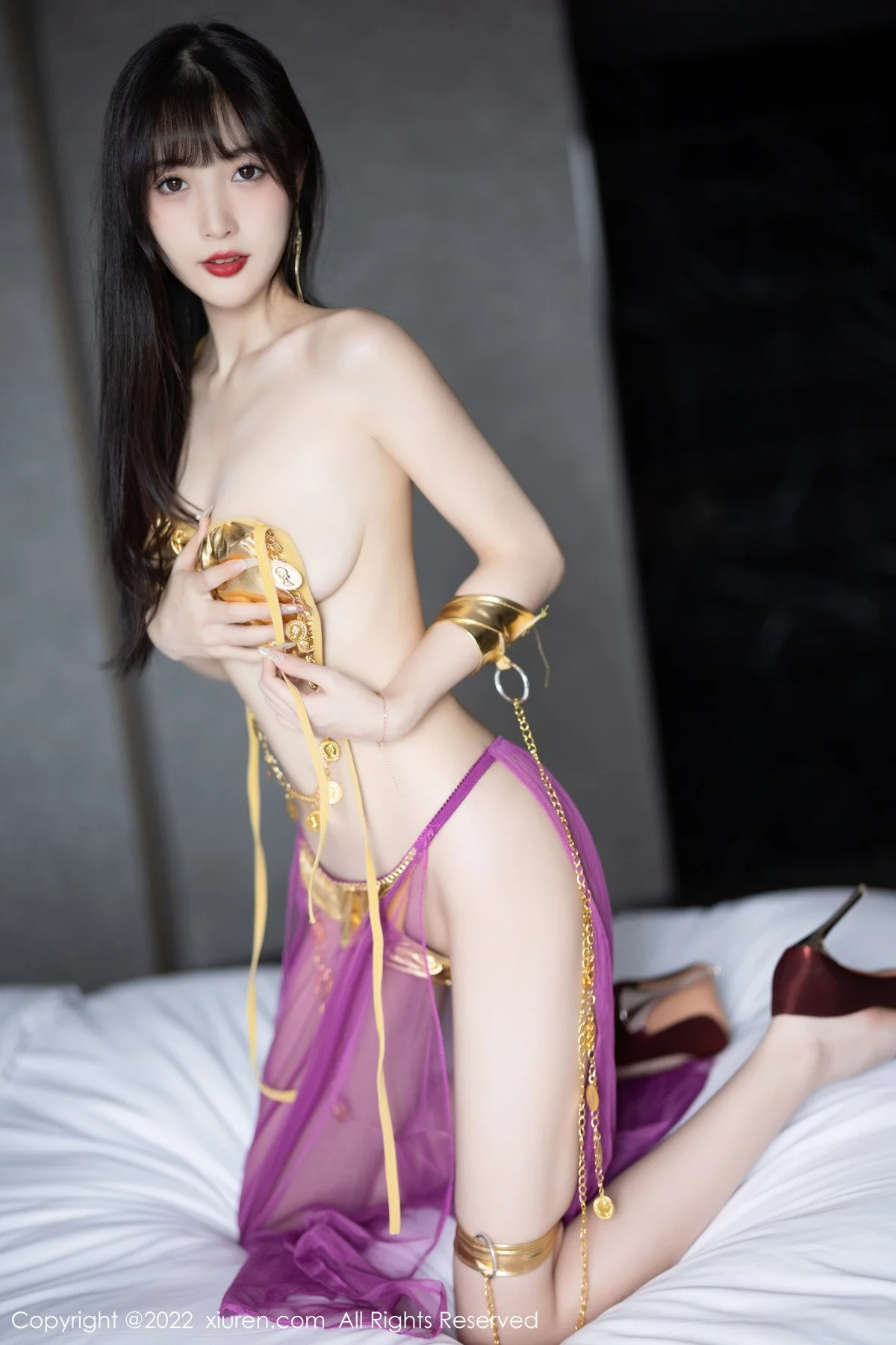 [[XiuRen秀人网]秀人网]No.5901_模特林星阑私房性感红色薄纱配金色比基尼秀曼妙身姿诱惑写真71P