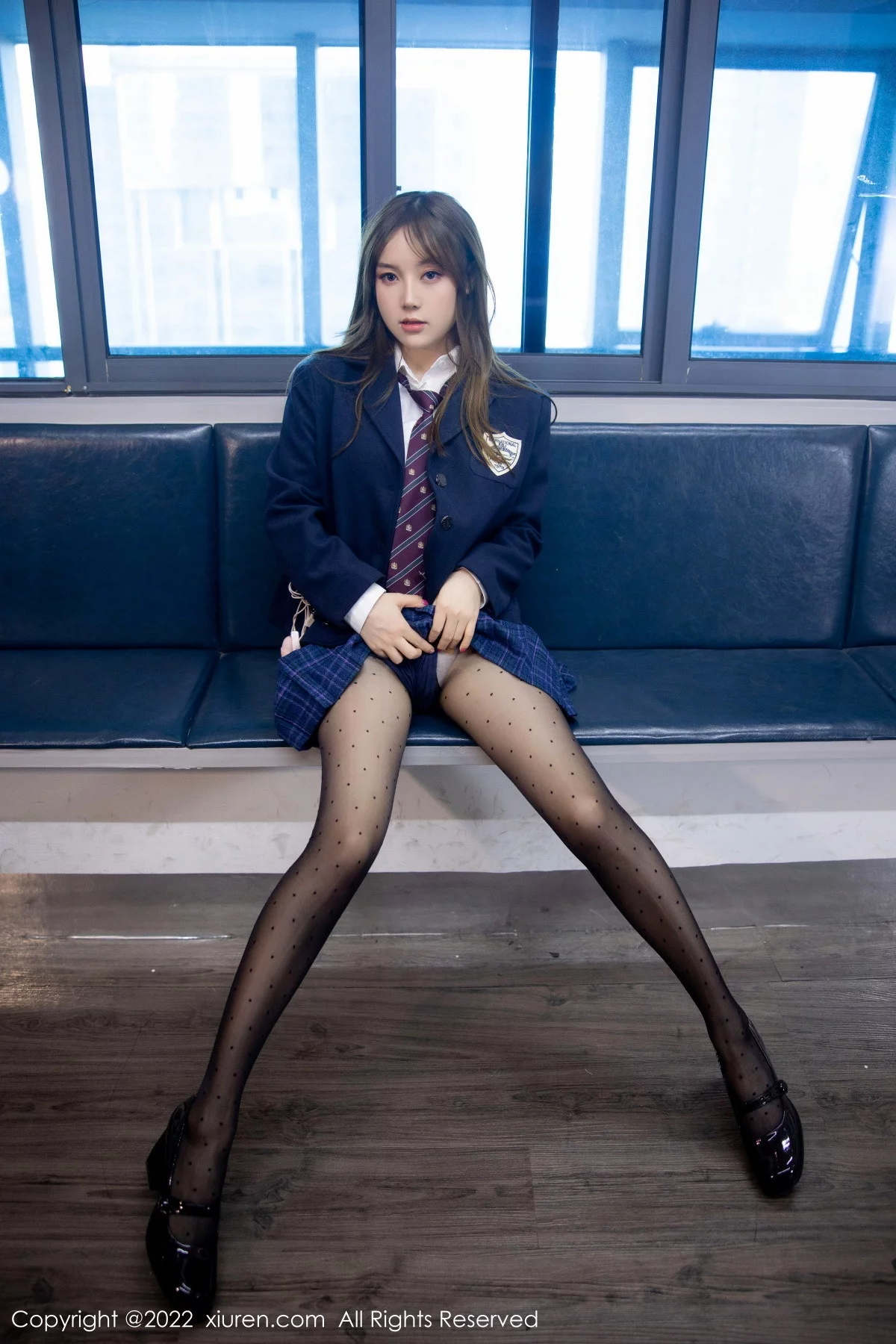 [[XiuRen秀人网]秀人网]No.5899_模特豆瓣酱电车场景性感白T露浅色内衣配超薄黑丝丰满诱惑写真89P