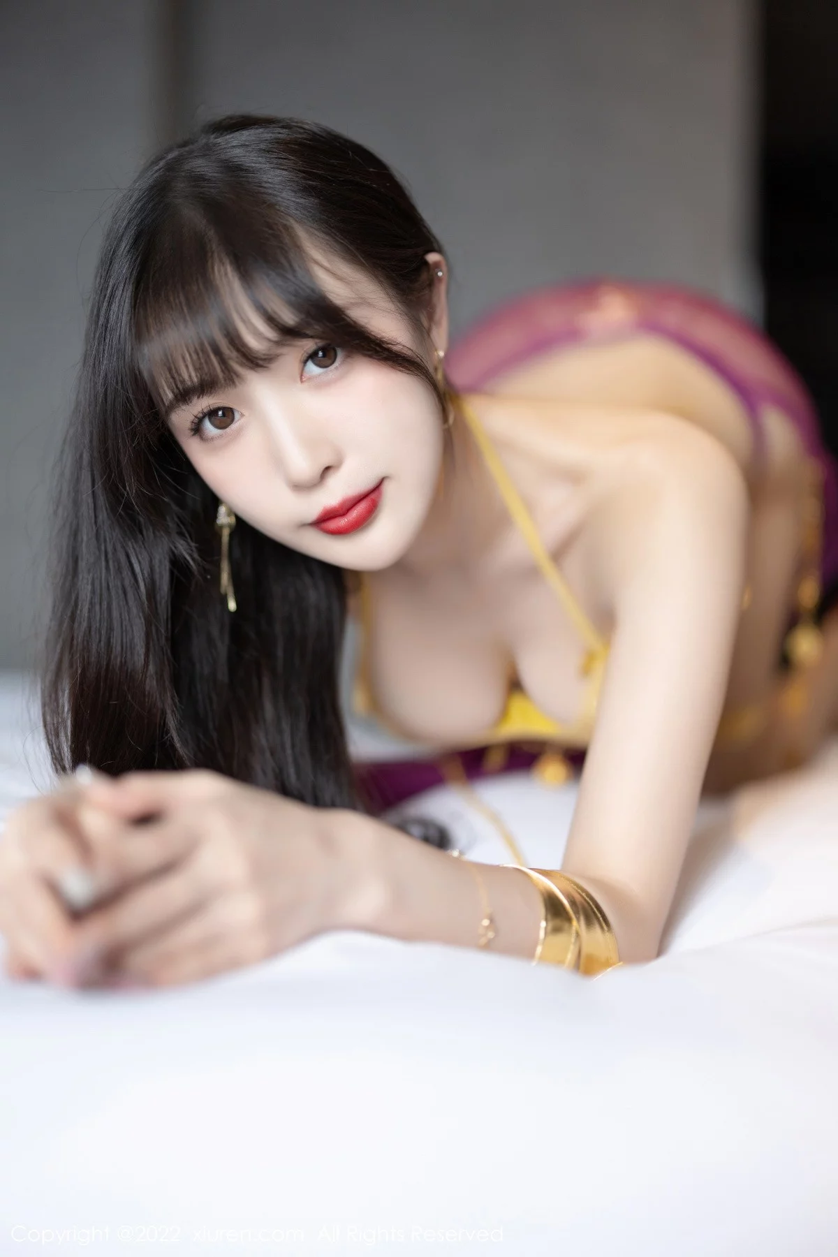 [[XiuRen秀人网]秀人网]No.5901_模特林星阑私房性感红色薄纱配金色比基尼秀曼妙身姿诱惑写真71P