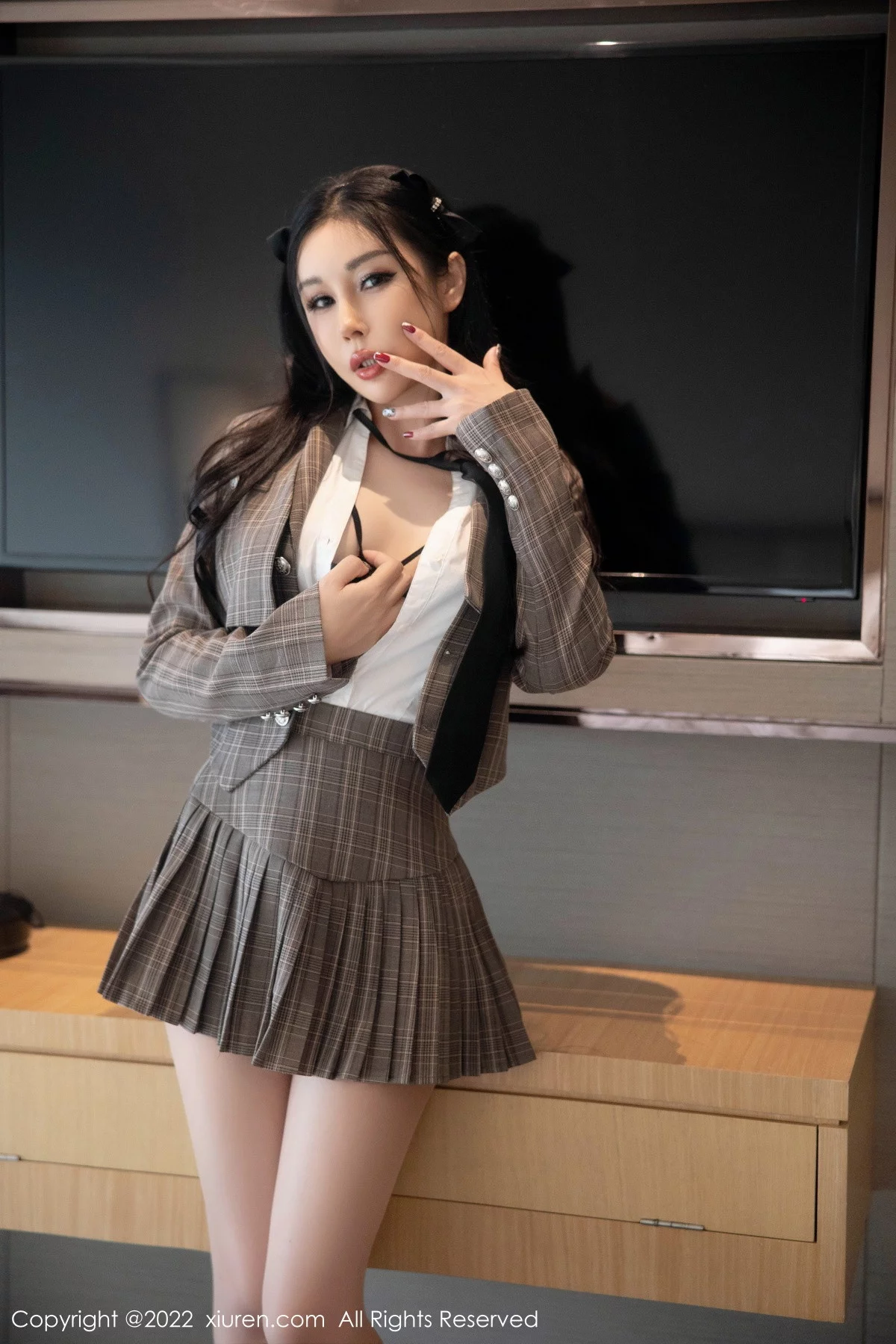 [[XiuRen秀人网]秀人网]No.5902_模特田冰冰私房脱性感制服露黑色情趣内衣秀丰满身材诱惑写真79P