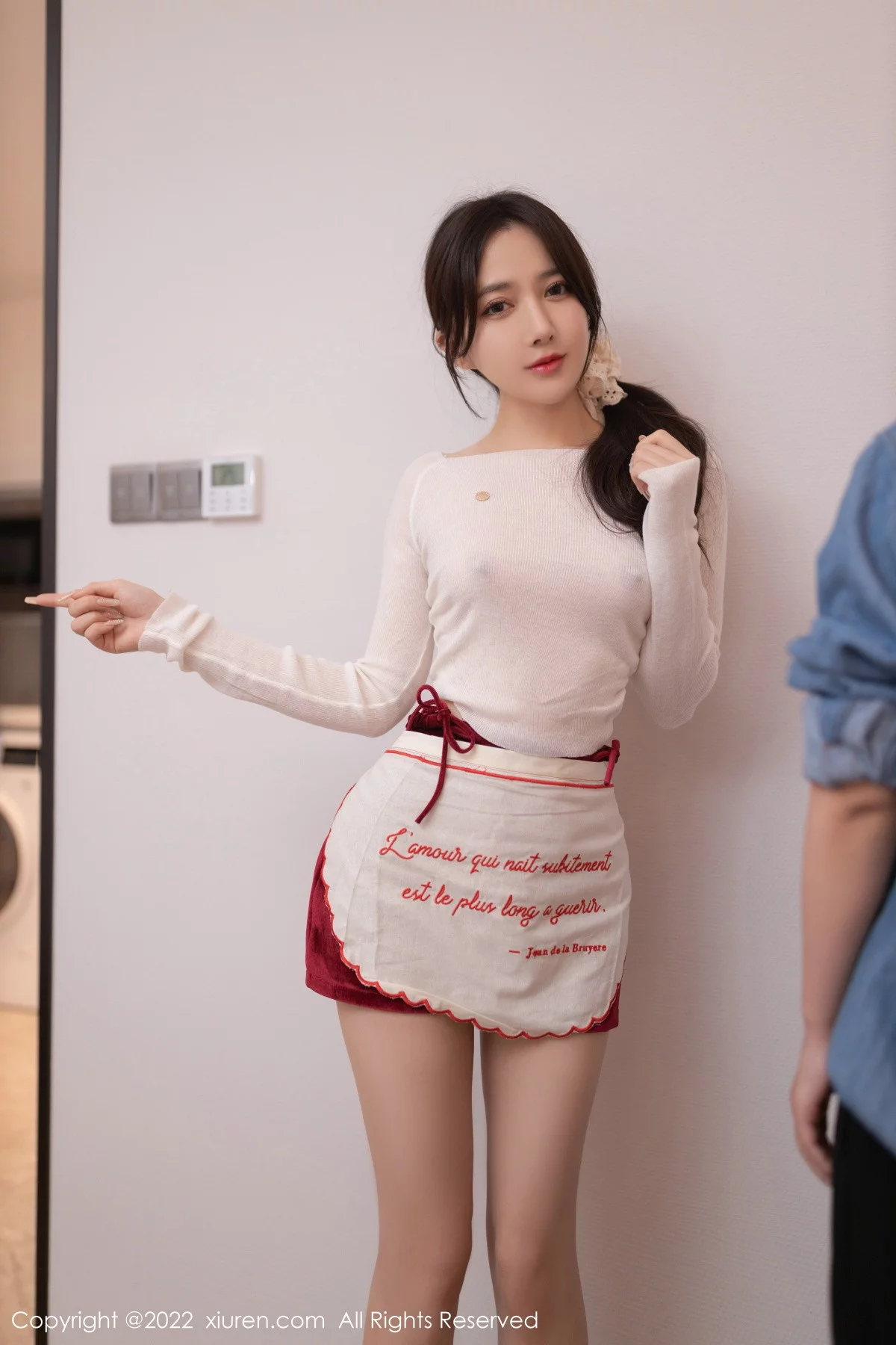 [[XiuRen秀人网]秀人网]No.5913_模特鱼子酱Fish白色轻透上衣配性感红短裙露蕾丝内衣诱惑写真80P