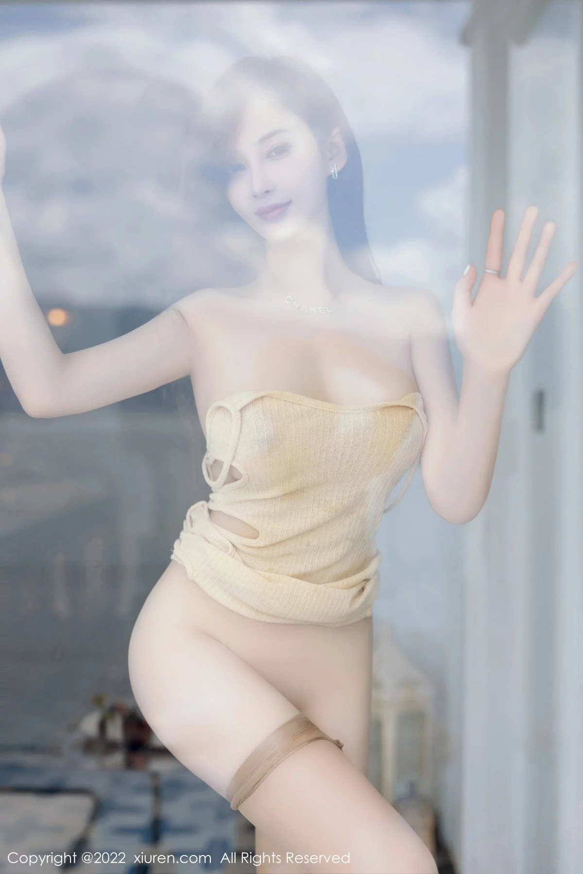 [[XiuRen秀人网]秀人网]No.5912_女神奶瓶土肥圆大理旅拍黄色吊带短裙秀丰满身材惹火诱惑写真82P