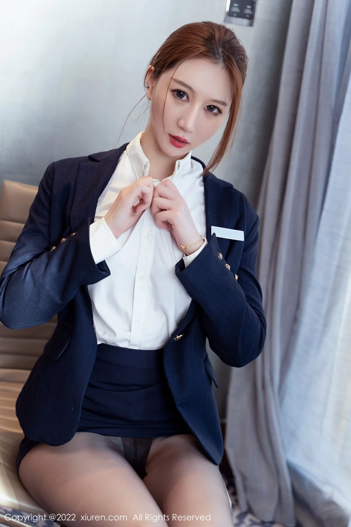 [[XiuRen秀人网]秀人网]No.5918_模特顾乔楠Cora脱蓝色制服露性感内衣配超薄无内黑丝诱惑写真72P