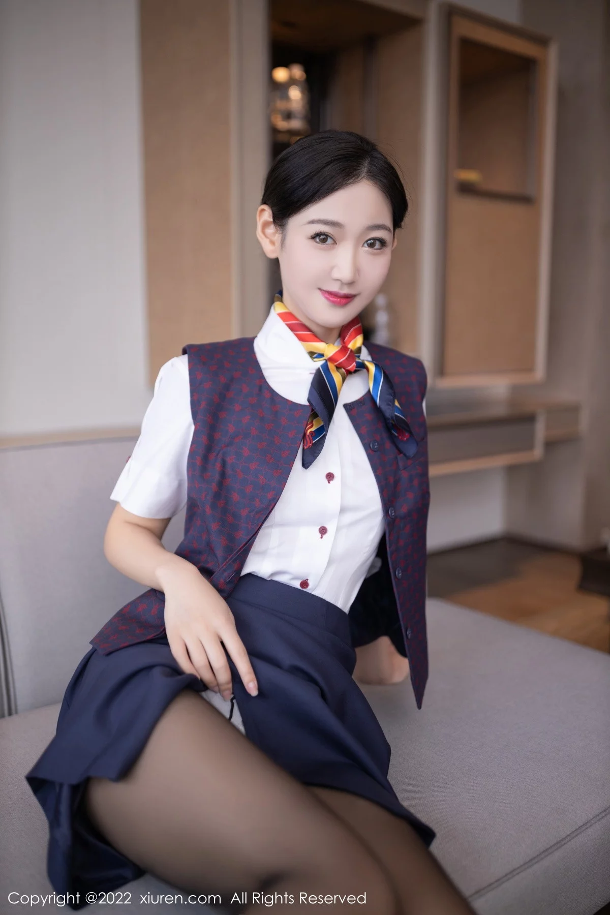 [[XiuRen秀人网]秀人网]No.5922_模特唐安琪北京旅拍国航空姐角色半脱制服露蕾丝内衣诱惑写真79P