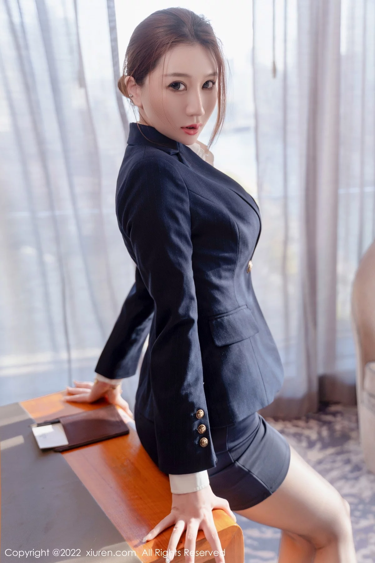 [[XiuRen秀人网]秀人网]No.5918_模特顾乔楠Cora脱蓝色制服露性感内衣配超薄无内黑丝诱惑写真72P