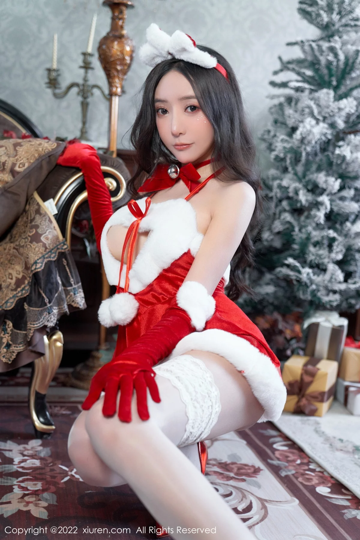 [[XiuRen秀人网]秀人网]No.6045_女神王馨瑶yanni性感红色圣诞装服配白丝袜秀完美身材诱惑写真76P