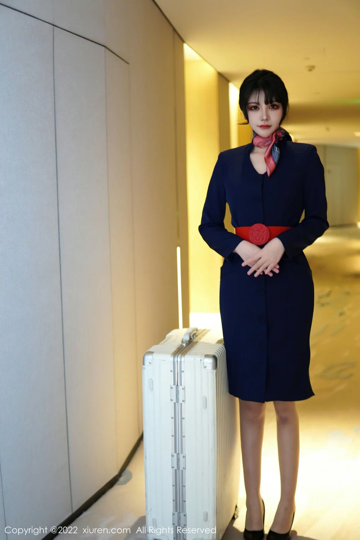 [[XiuRen秀人网]秀人网]No.6048_模特桃桃子_脱深蓝空姐制服露红色蕾丝内衣秀曼妙身姿诱惑写真82P