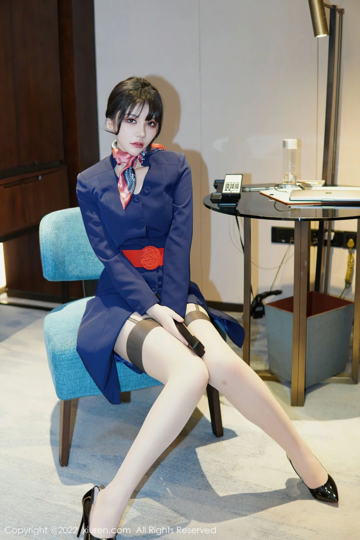 [[XiuRen秀人网]秀人网]No.6048_模特桃桃子_脱深蓝空姐制服露红色蕾丝内衣秀曼妙身姿诱惑写真82P