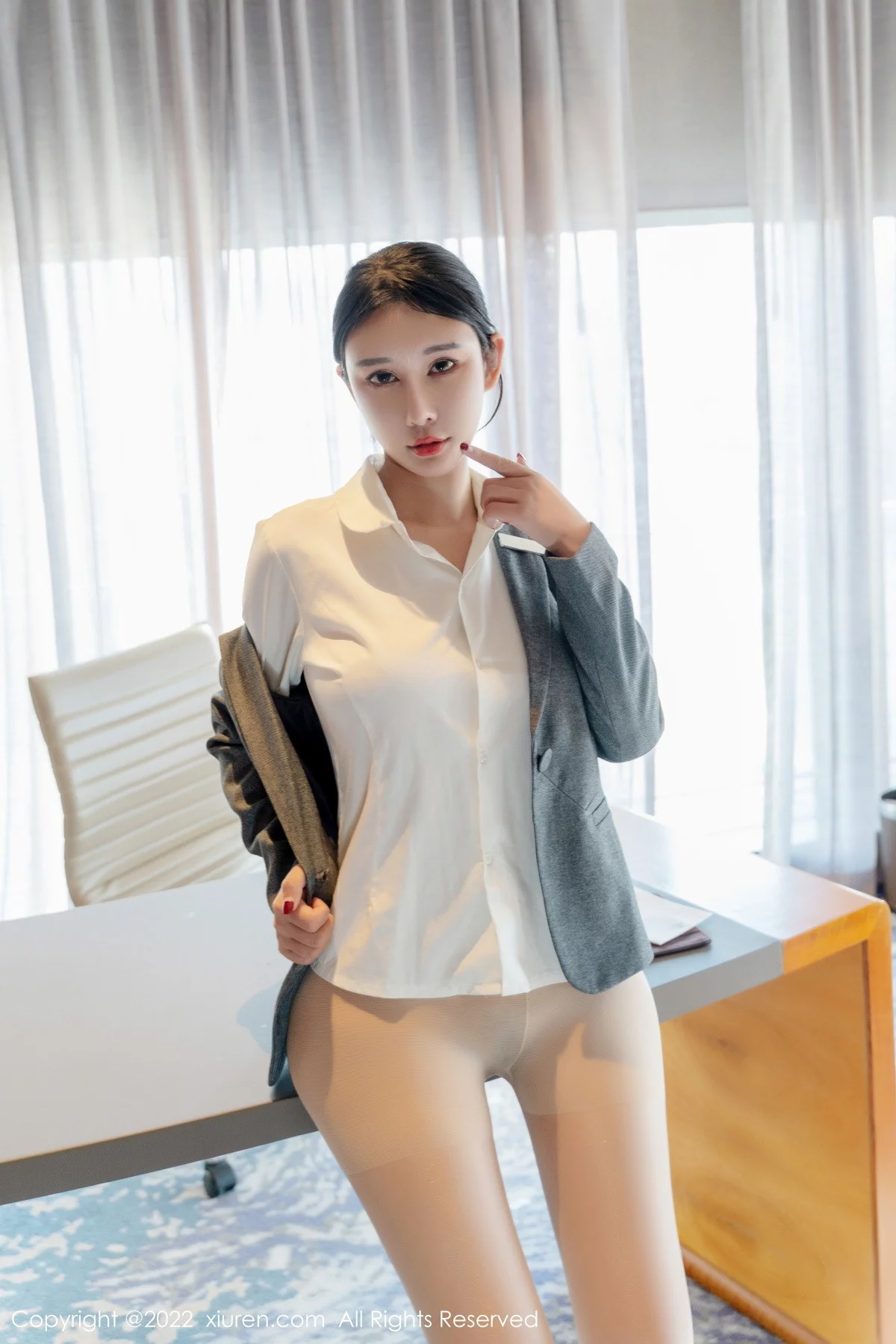 [[XiuRen秀人网]秀人网]No.6054_模特夏沫沫tifa私人秘书主题白衬衣配超薄无内肉丝惹火诱惑写真64P