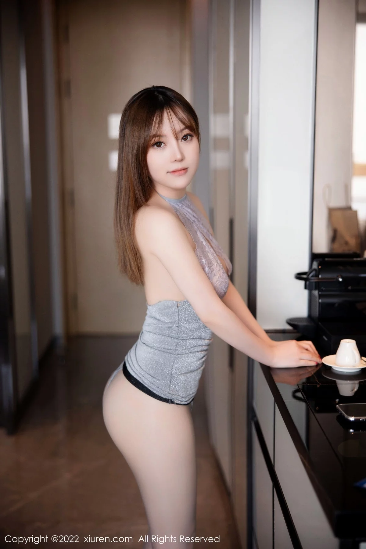 [[XiuRen秀人网]秀人网]No.6062_模特豆瓣酱灰色轻透薄纱吊裙配灰丝袜秀丰满身材惹火诱惑写真75P