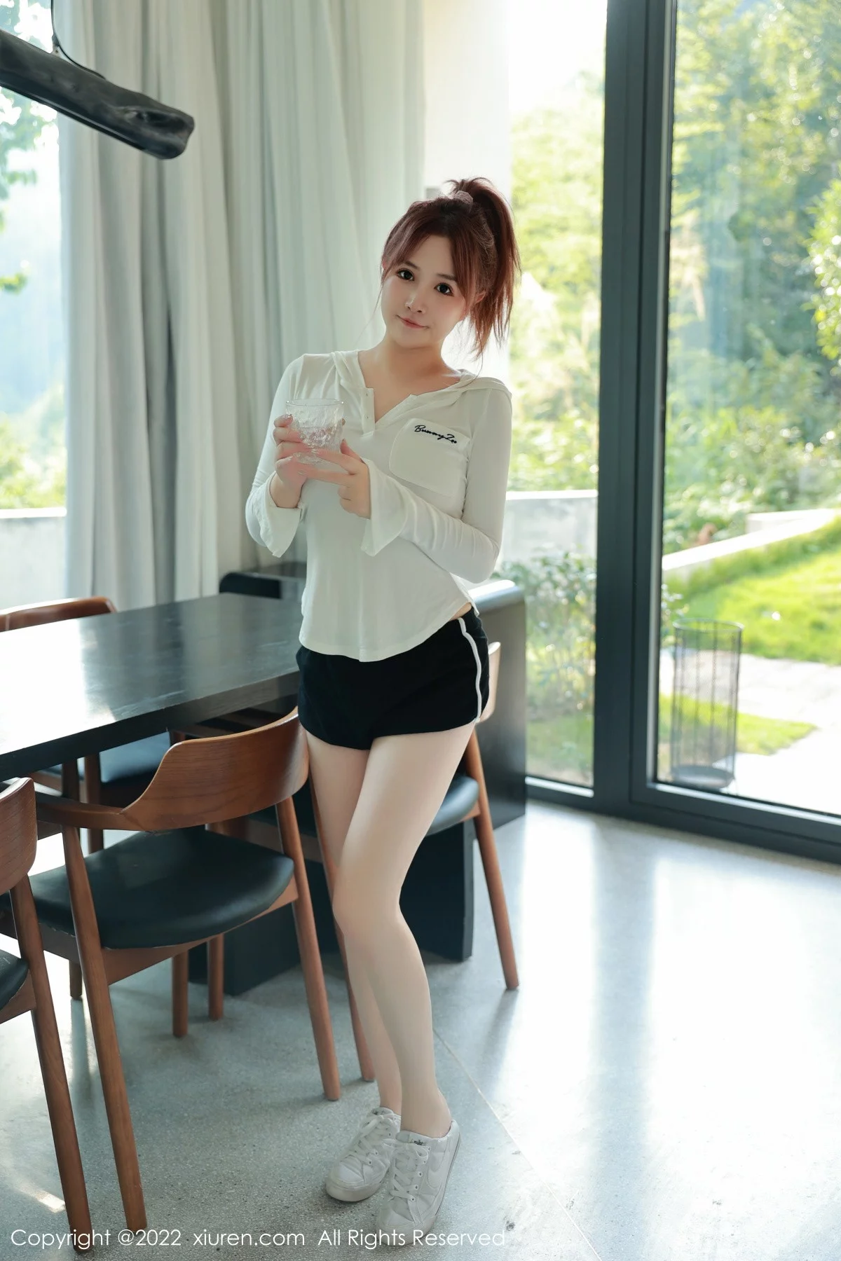 [[XiuRen秀人网]秀人网]No.6067_模特养乐多DoDo性感白T恤配黑色内衣半脱秀完美身材诱惑写真57P