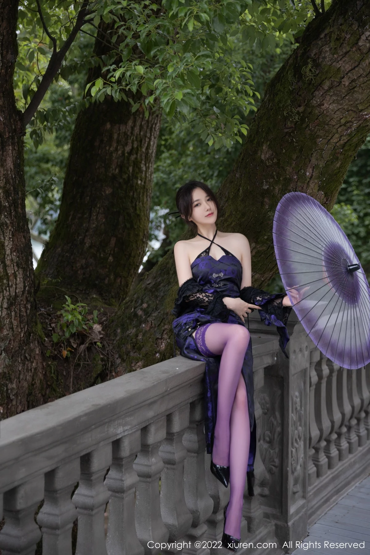[[XiuRen秀人网]秀人网]No.6074_模特鱼子酱Fish独角戏主题性感露肩连衣裙配紫色丝袜诱惑写真79P