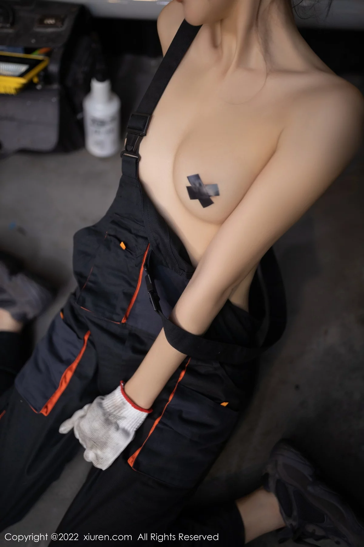 [[XiuRen秀人网]秀人网]No.6072_模特就是阿朱啊洗车场景性感黑色服饰秀绝美身姿惹火诱惑写真90P