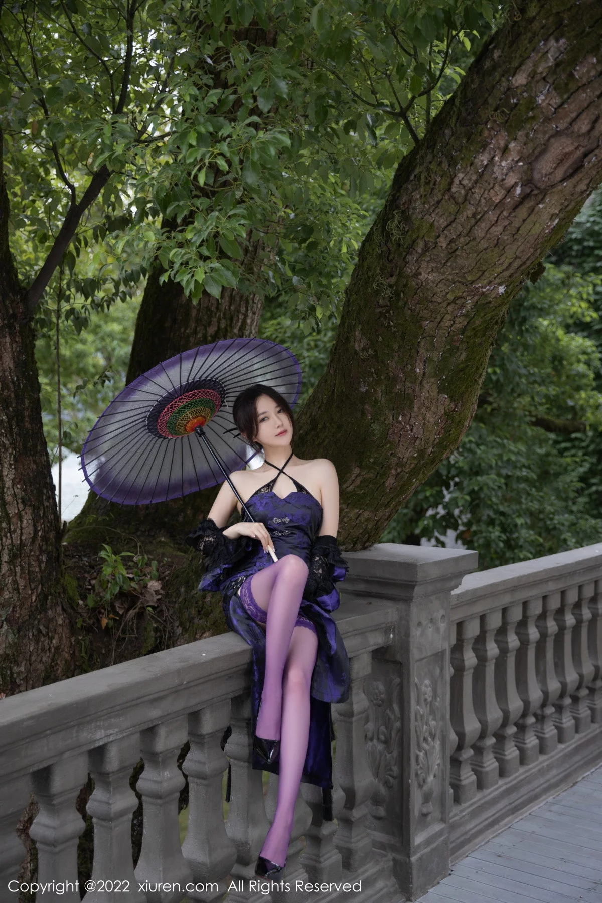 [[XiuRen秀人网]秀人网]No.6074_模特鱼子酱Fish独角戏主题性感露肩连衣裙配紫色丝袜诱惑写真79P