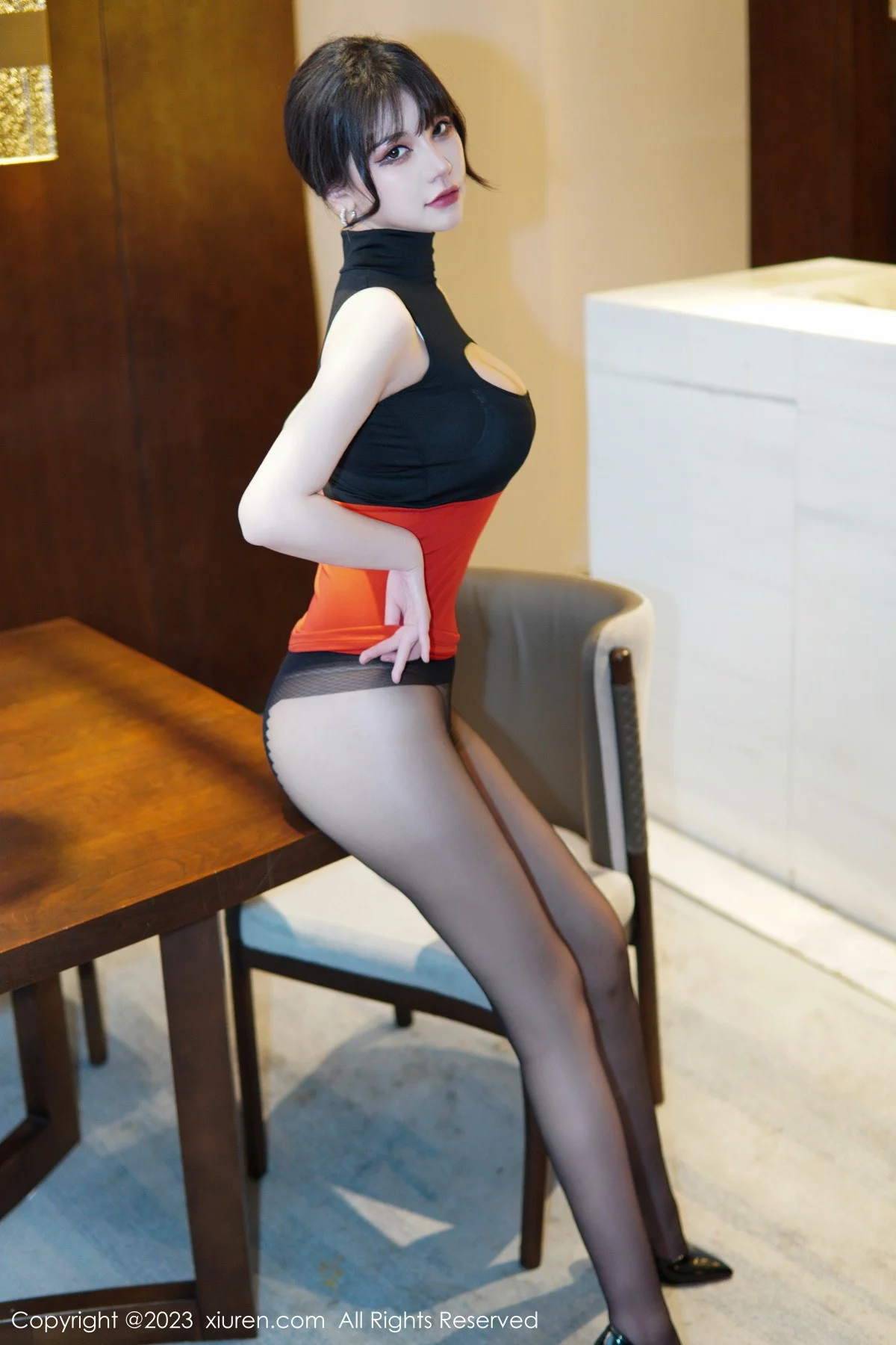 [[XiuRen秀人网]秀人网]No.6075_模特桃桃子_私房半脱露性感白色内衣配超薄无内黑丝迷人写真77P