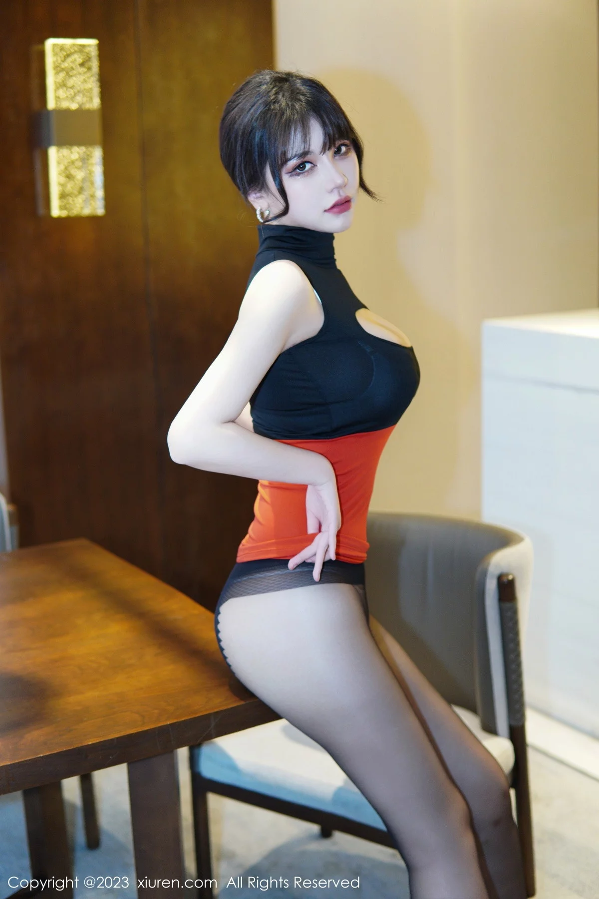 [[XiuRen秀人网]秀人网]No.6075_模特桃桃子_私房半脱露性感白色内衣配超薄无内黑丝迷人写真77P