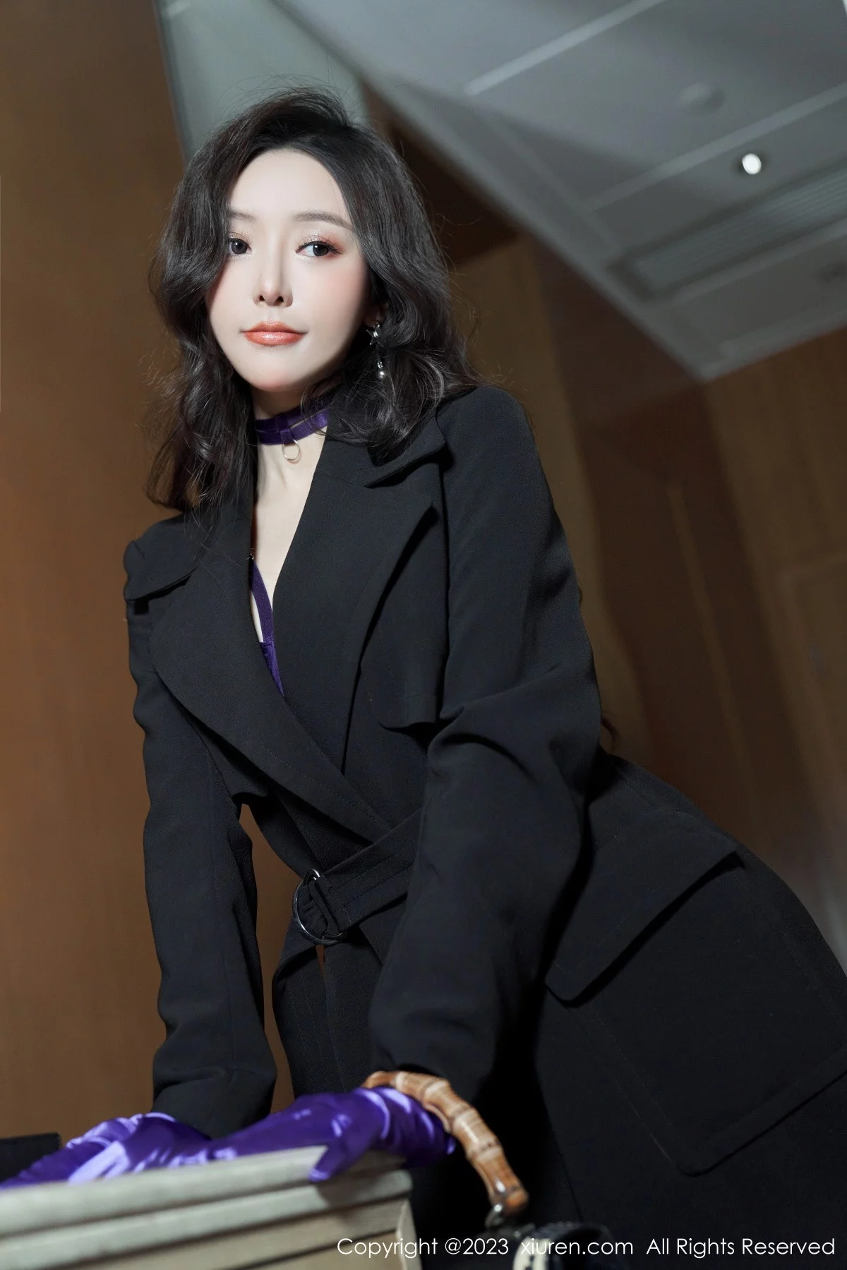 [[XiuRen秀人网]秀人网]No.6078_女神王馨瑶yanni脱黑色外衣露紫色情趣内衣秀完美身材诱惑写真76P