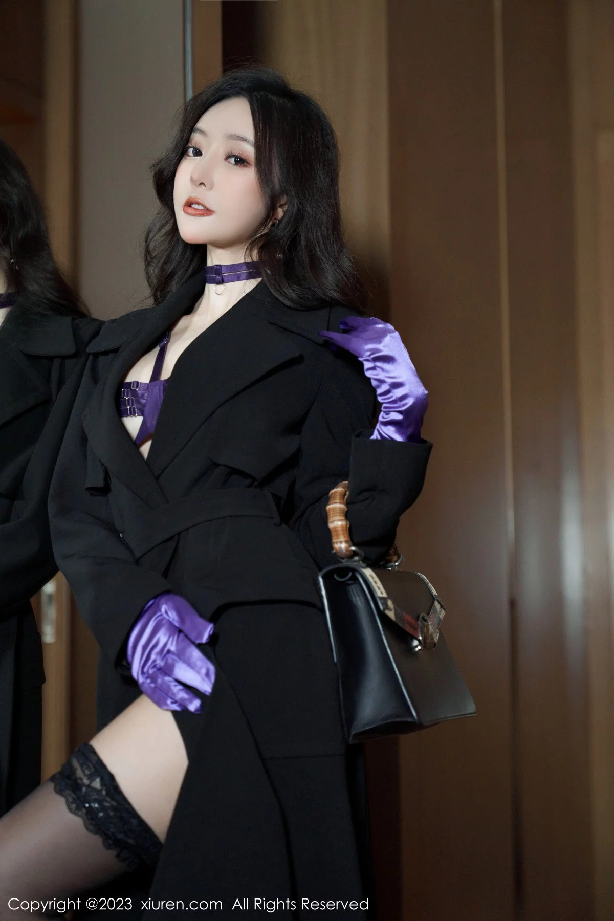 [[XiuRen秀人网]秀人网]No.6078_女神王馨瑶yanni脱黑色外衣露紫色情趣内衣秀完美身材诱惑写真76P