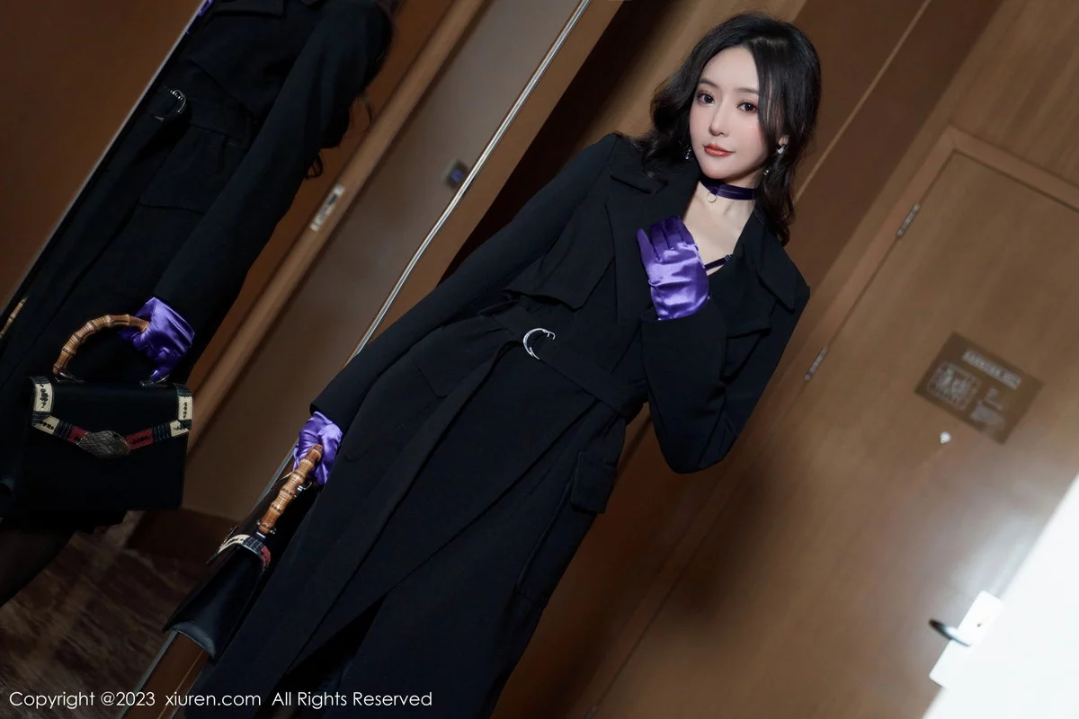 [[XiuRen秀人网]秀人网]No.6078_女神王馨瑶yanni脱黑色外衣露紫色情趣内衣秀完美身材诱惑写真76P