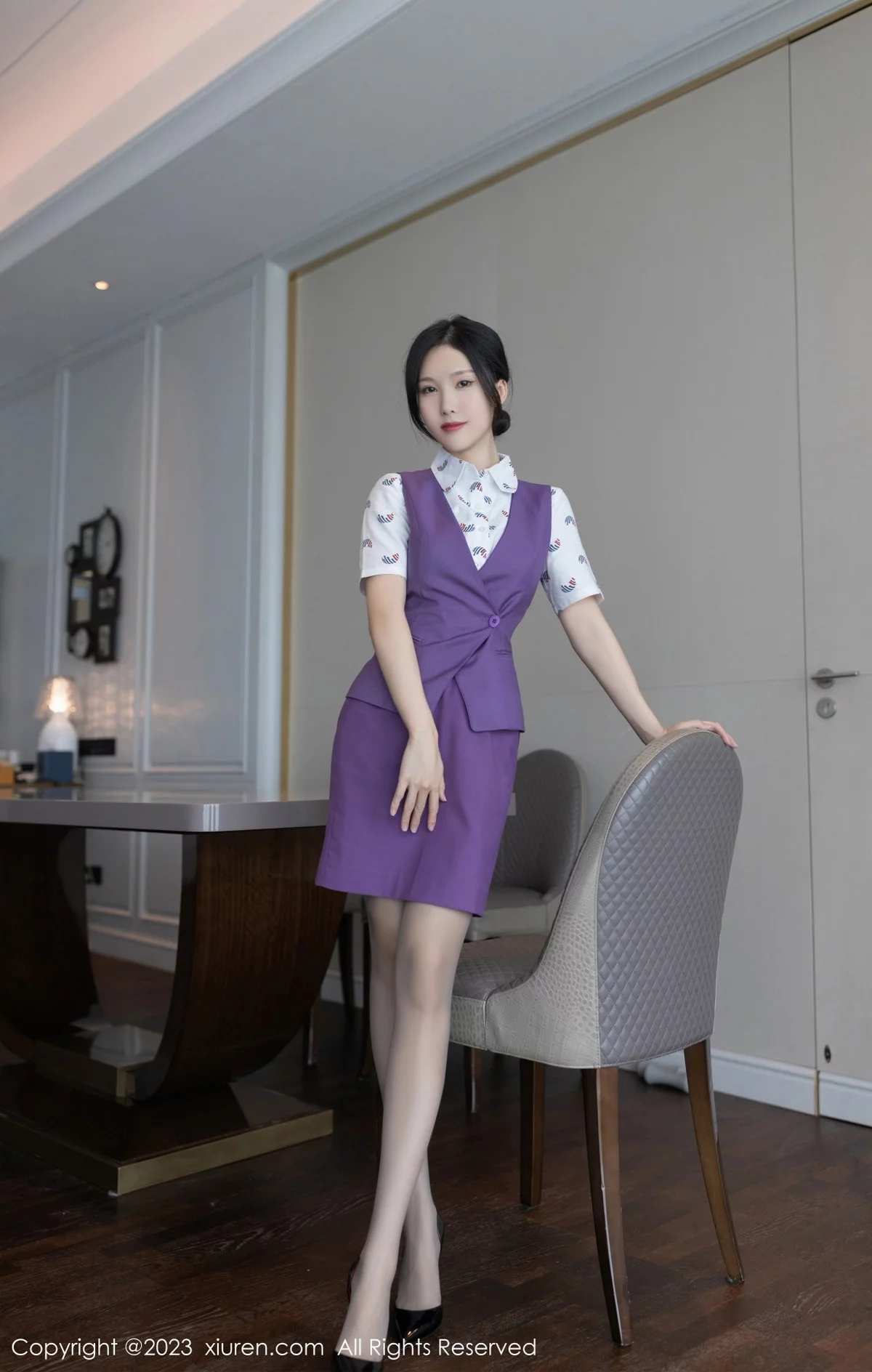 [[XiuRen秀人网]秀人网]No.6084_模特利世脱空姐制服露紫色内衣配超薄黑丝秀曼妙身姿诱惑写真78P