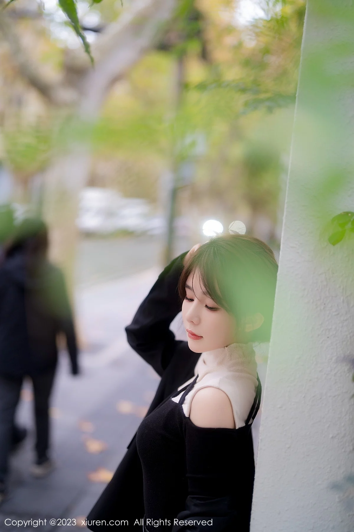 [[XiuRen秀人网]秀人网]No.6080_模特婠婠么性感黑上衣配黑皮短裙露超薄无内黑丝撩人诱惑写真79P