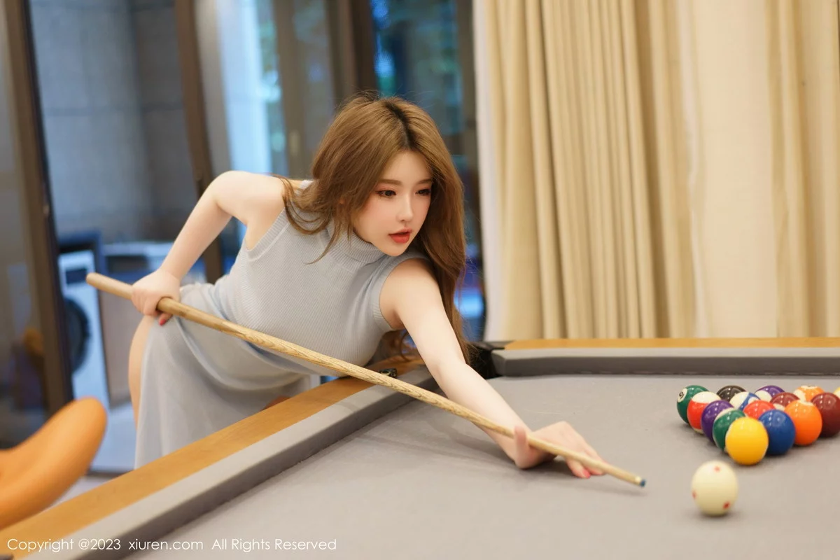 [[XiuRen秀人网]秀人网]No.6085_模特小海臀Rena三亚旅拍桌球室性感连衣裙秀浑圆美臀诱惑写真60P