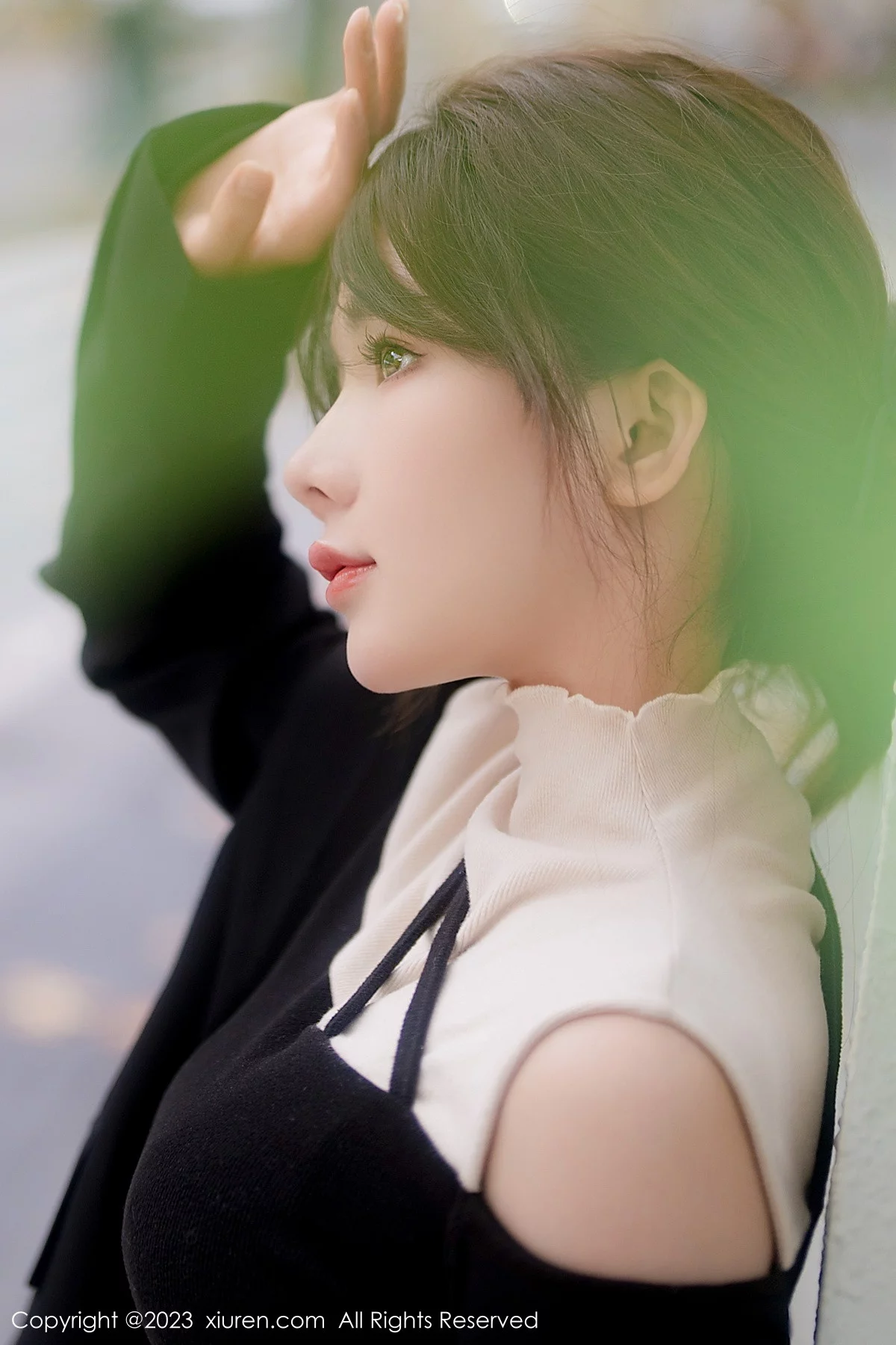 [[XiuRen秀人网]秀人网]No.6080_模特婠婠么性感黑上衣配黑皮短裙露超薄无内黑丝撩人诱惑写真79P