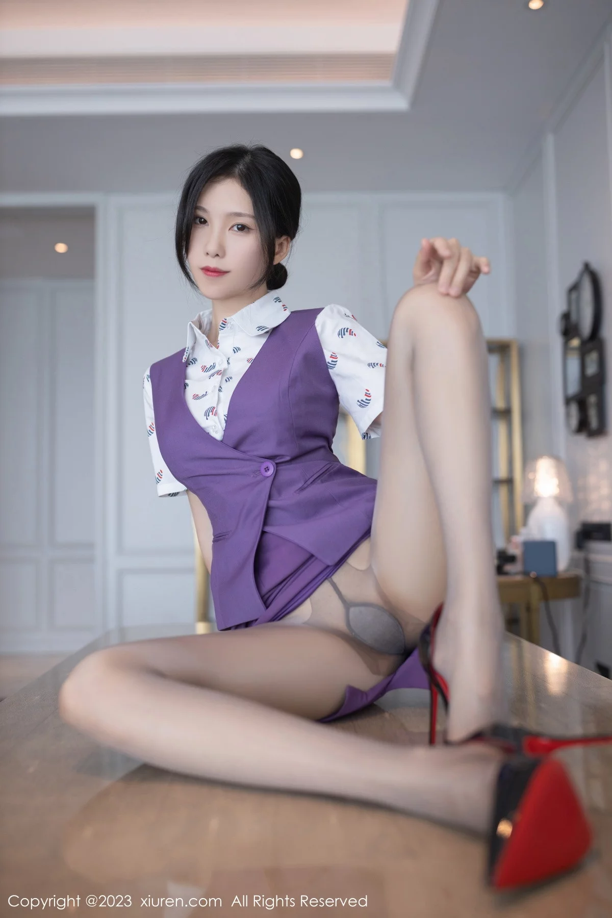 [[XiuRen秀人网]秀人网]No.6084_模特利世脱空姐制服露紫色内衣配超薄黑丝秀曼妙身姿诱惑写真78P