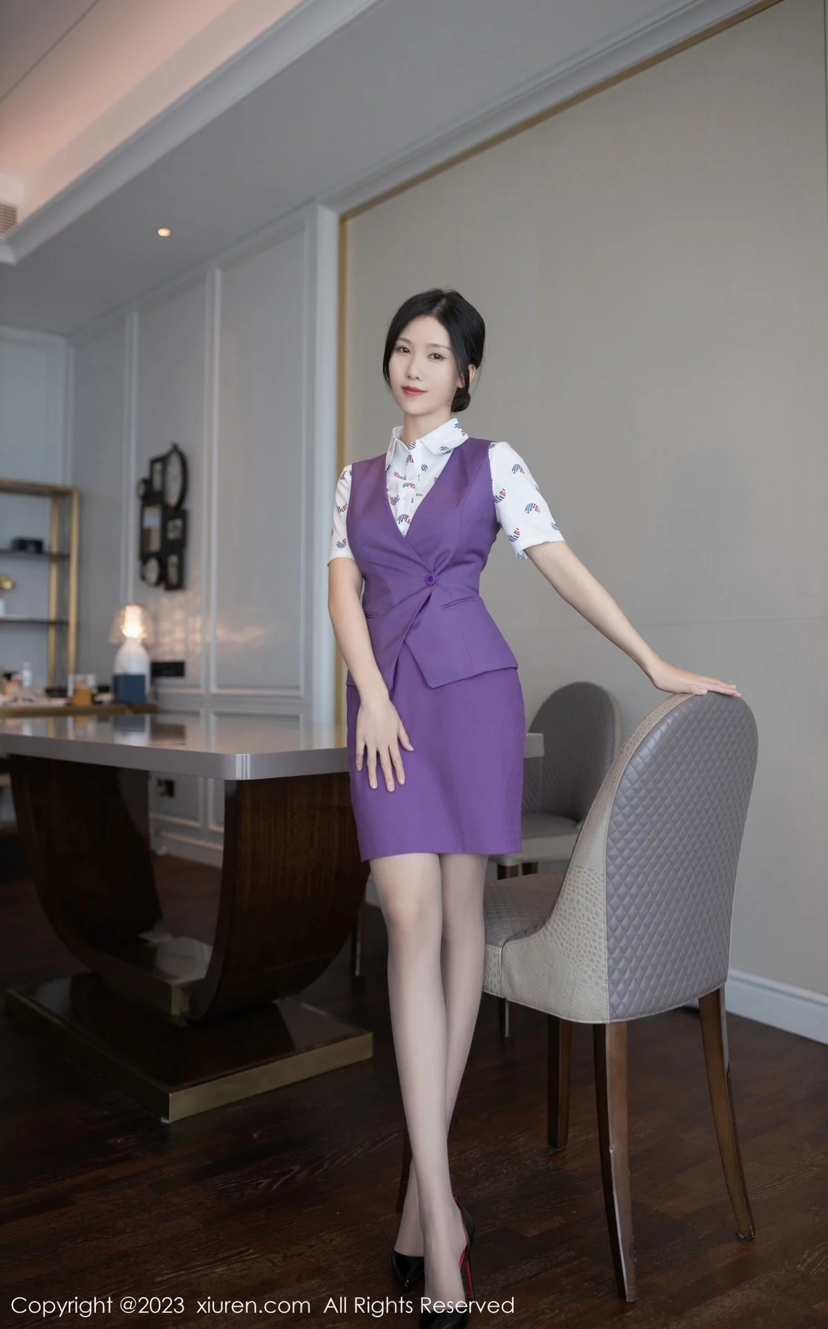 [[XiuRen秀人网]秀人网]No.6084_模特利世脱空姐制服露紫色内衣配超薄黑丝秀曼妙身姿诱惑写真78P