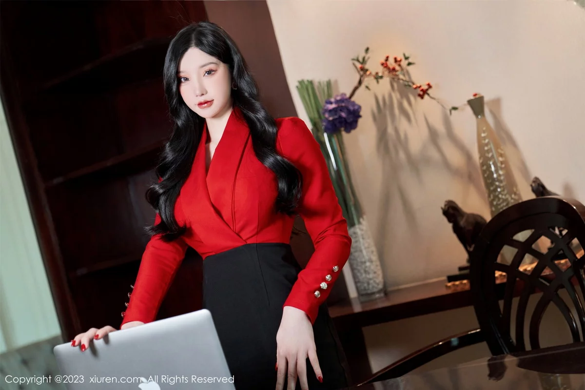 [[XiuRen秀人网]秀人网]No.6101_女神周于希Sally办公室秘密主题脱制服露黑色蕾丝内衣诱惑写真84P