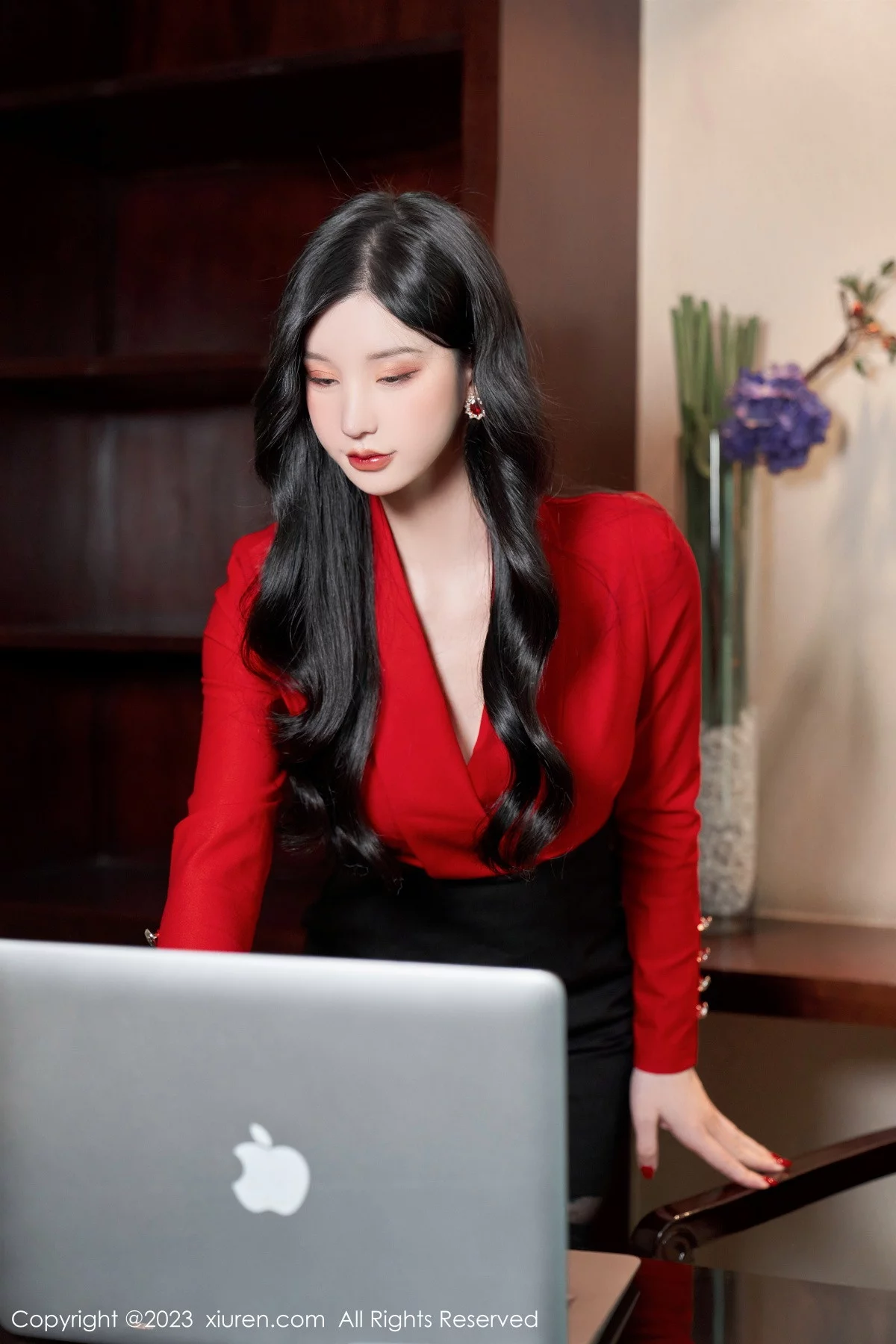 [[XiuRen秀人网]秀人网]No.6101_女神周于希Sally办公室秘密主题脱制服露黑色蕾丝内衣诱惑写真84P