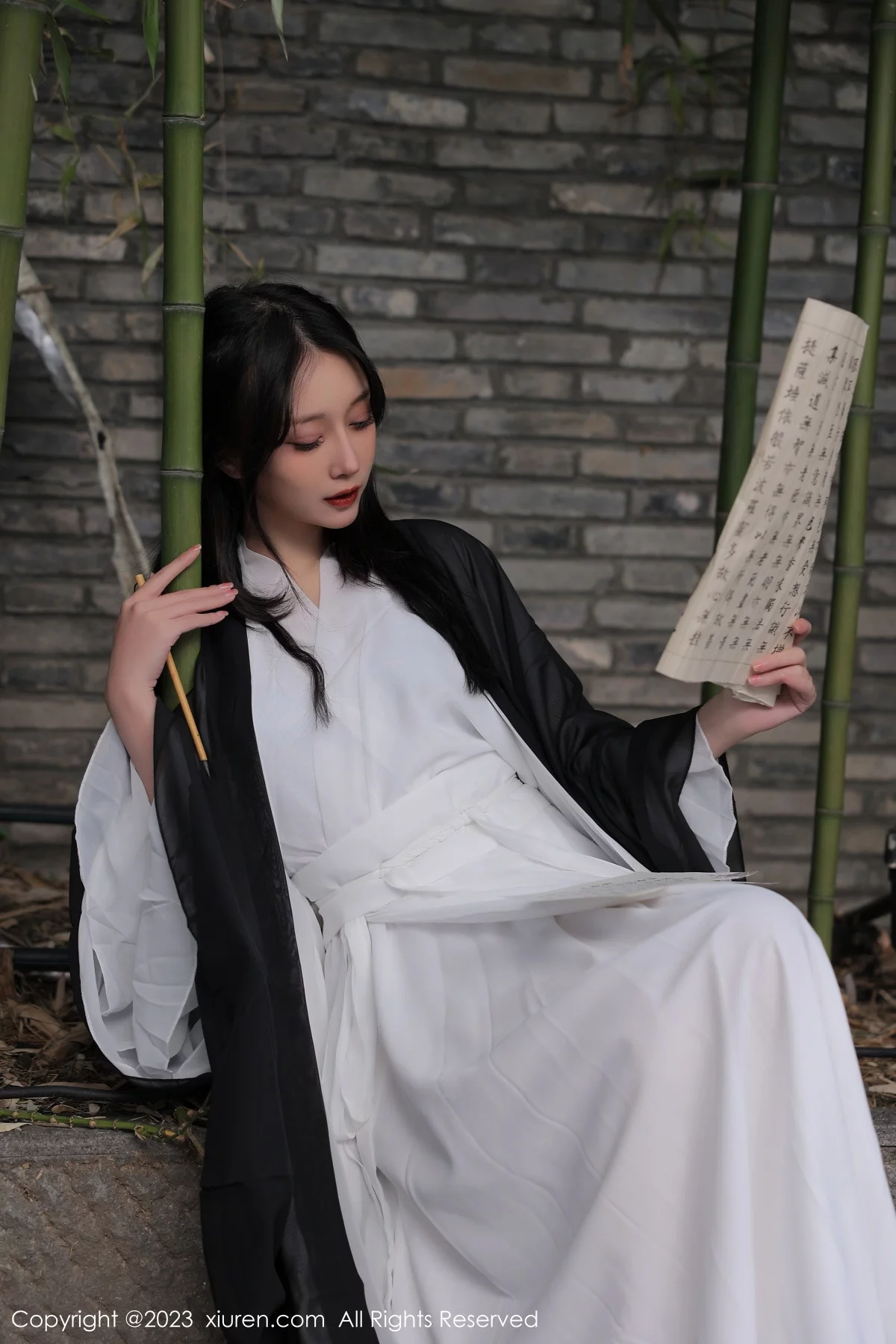 [[XiuRen秀人网]秀人网]No.6094_模特玥儿玥er海南旅拍脱白色古装服饰露性感内衣撩人诱惑写真55P